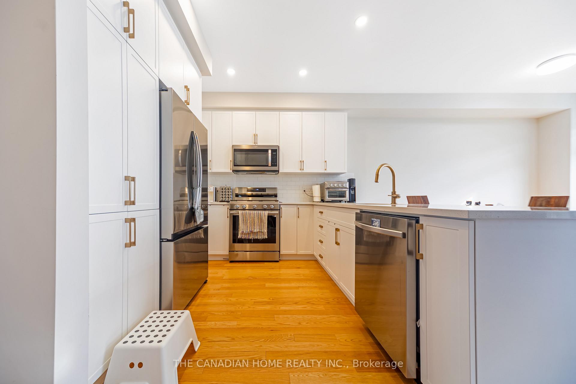 Photo 6 of 921 Clarkia Street, Ottawa, Blossom Park/Kemp Park/Findlay Creek — HOMEH