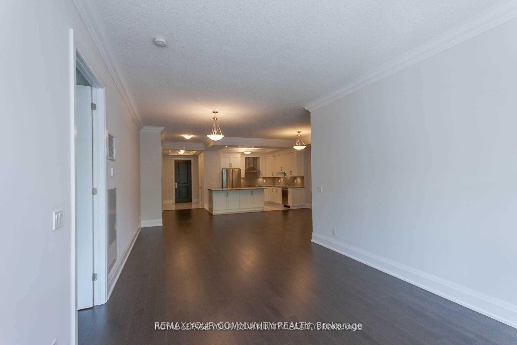 Photo 10 of Unit 3-21, 9099 Pine Drive, Vaughan, Vellore Village — HOMEH