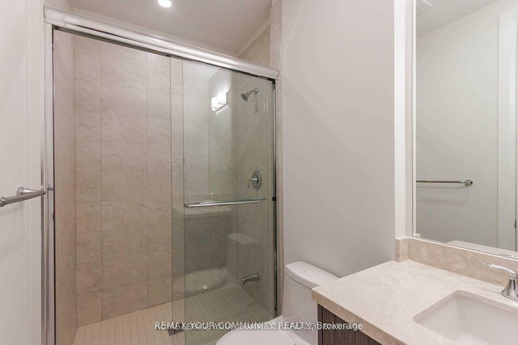 Photo 14 of Unit 3-21, 9099 Pine Drive, Vaughan, Vellore Village — HOMEH
