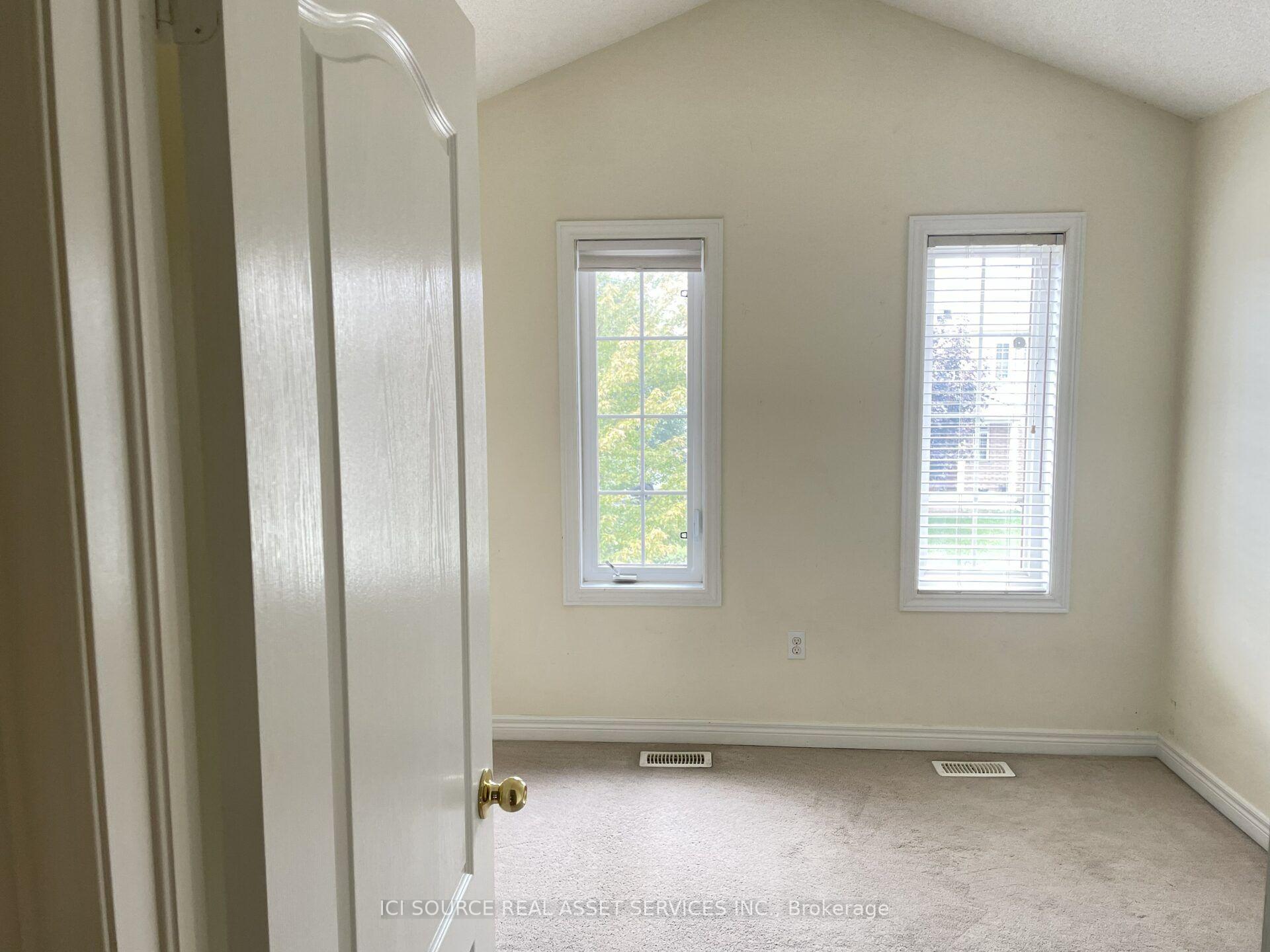 Photo 9 of Unit Upper, 646 Coach Drive, Mississauga, Hurontario — HOMEH