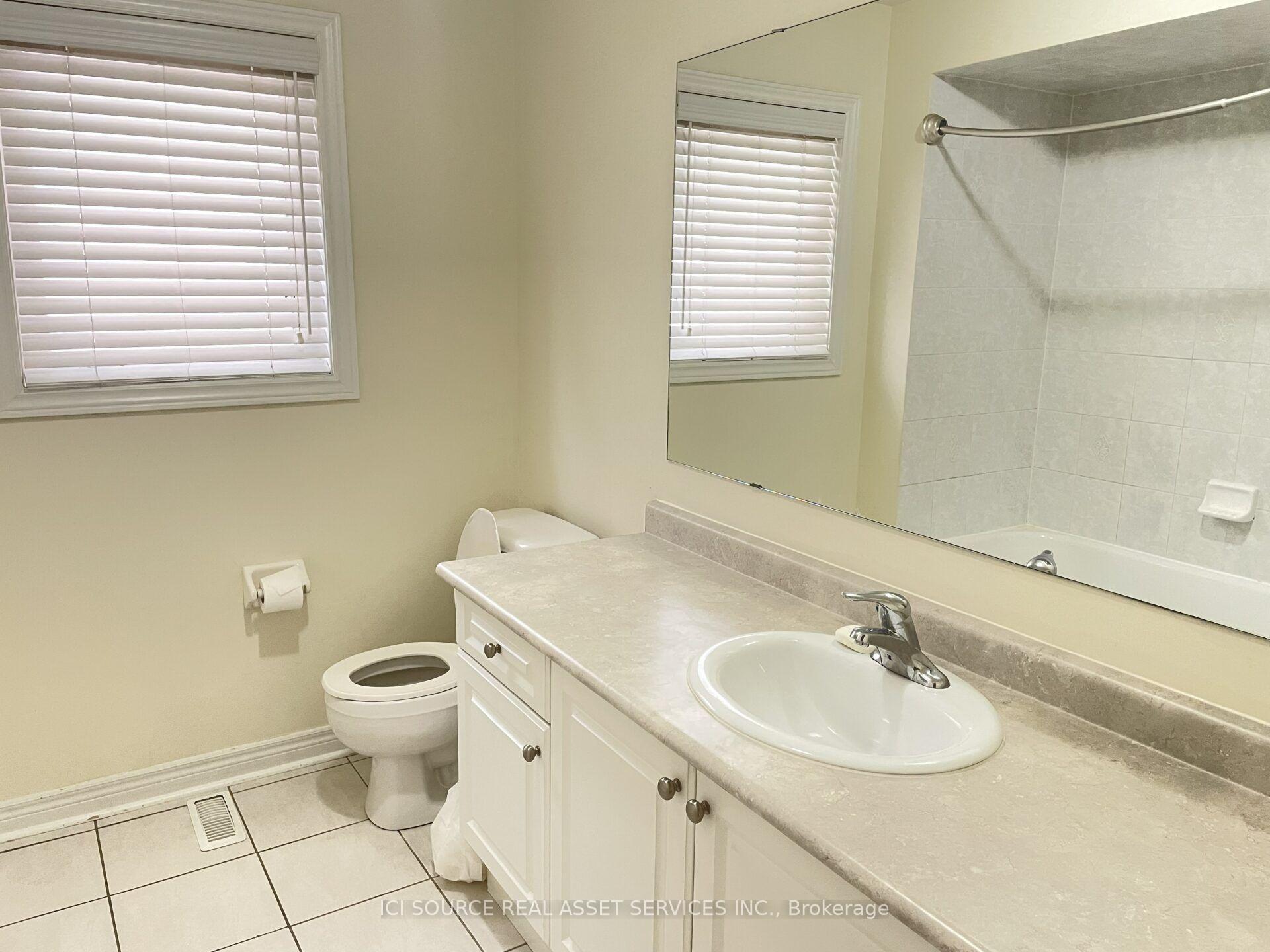 Photo 12 of Unit Upper, 646 Coach Drive, Mississauga, Hurontario — HOMEH
