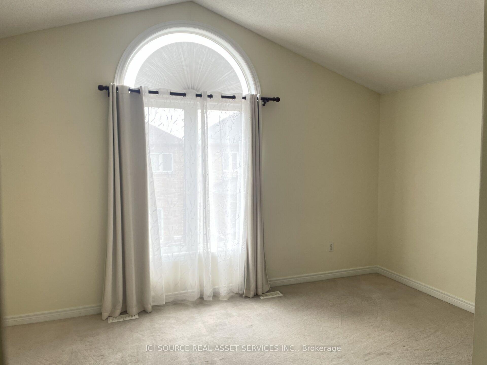 Photo 14 of Unit Upper, 646 Coach Drive, Mississauga, Hurontario — HOMEH
