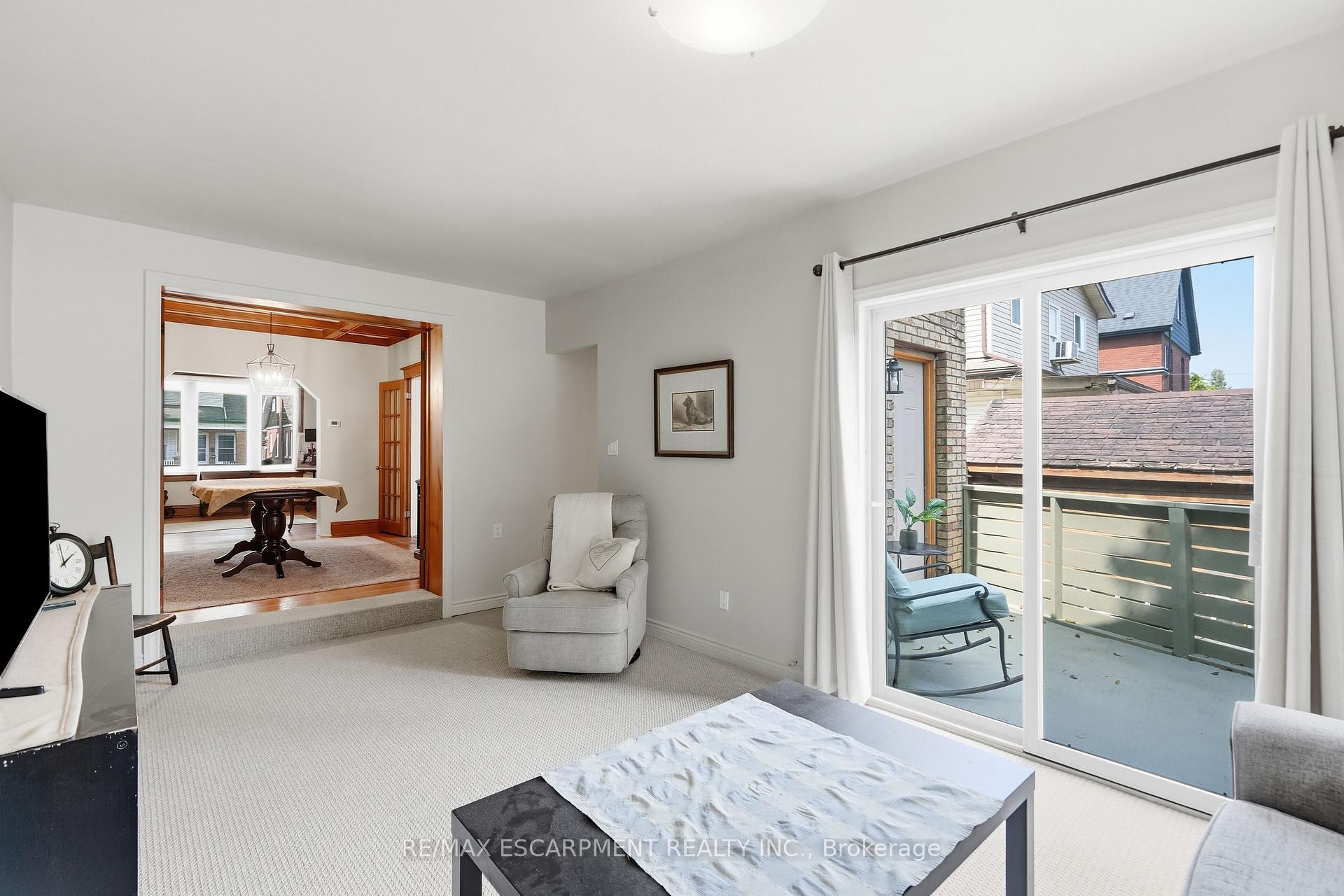 Photo 20 of 163 Grosvenor Avenue S, Hamilton, Delta — HOMEH