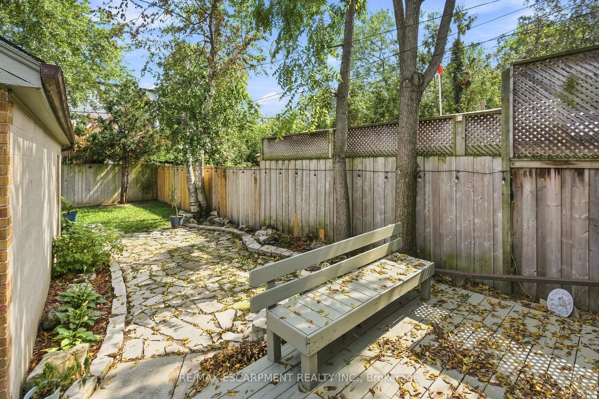 Photo 39 of 163 Grosvenor Avenue S, Hamilton, Delta — HOMEH