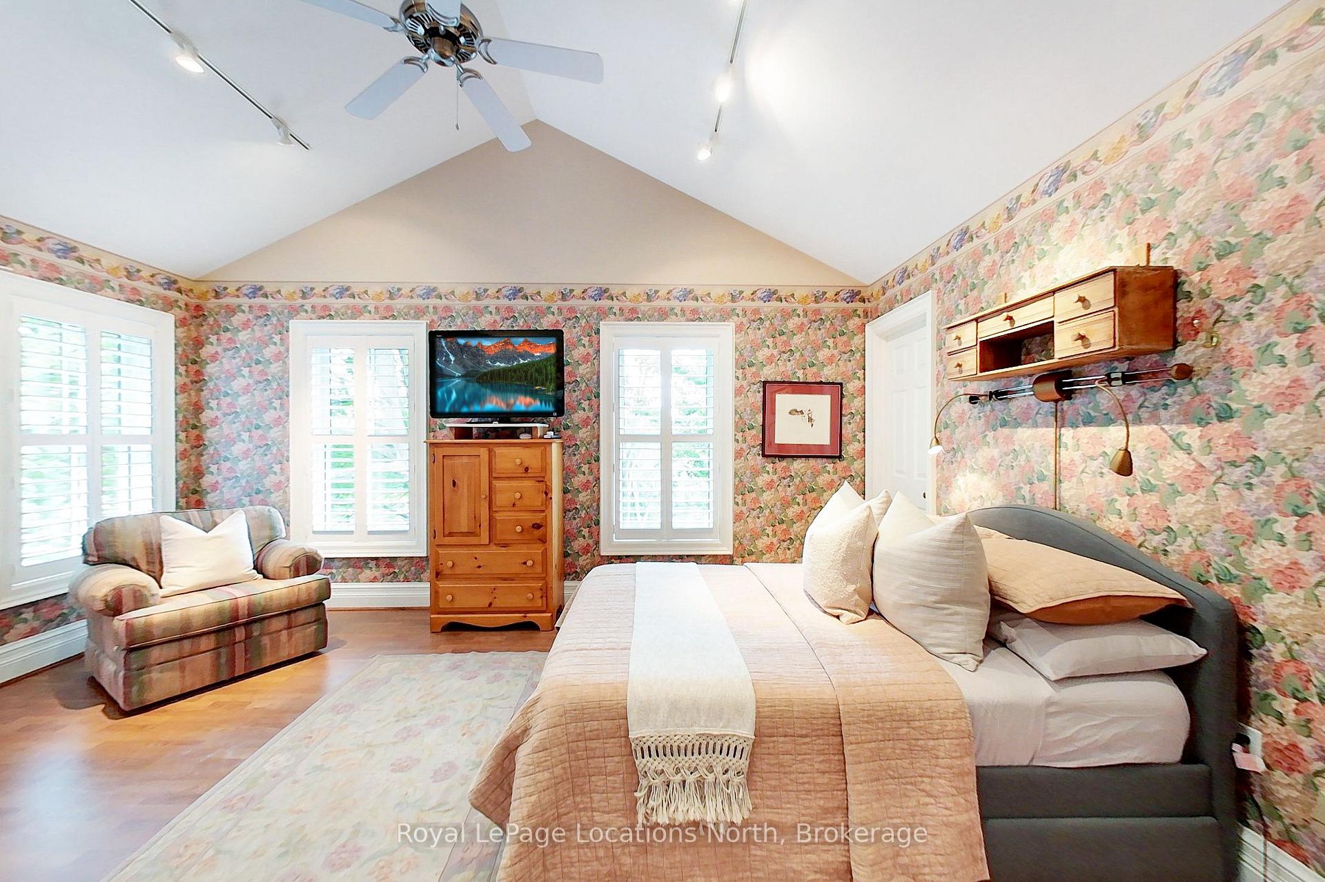 Photo 22 of 40 Alice Street E, Blue Mountains — HOMEH