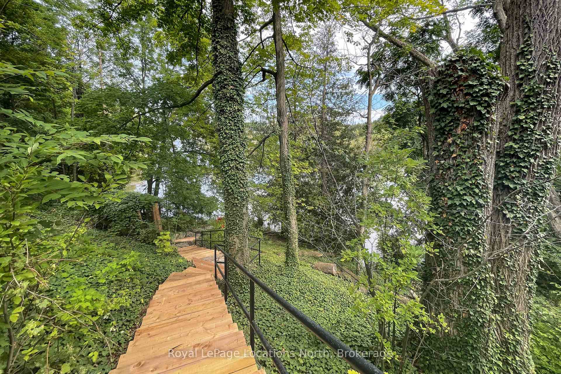 Photo 46 of 40 Alice Street E, Blue Mountains — HOMEH