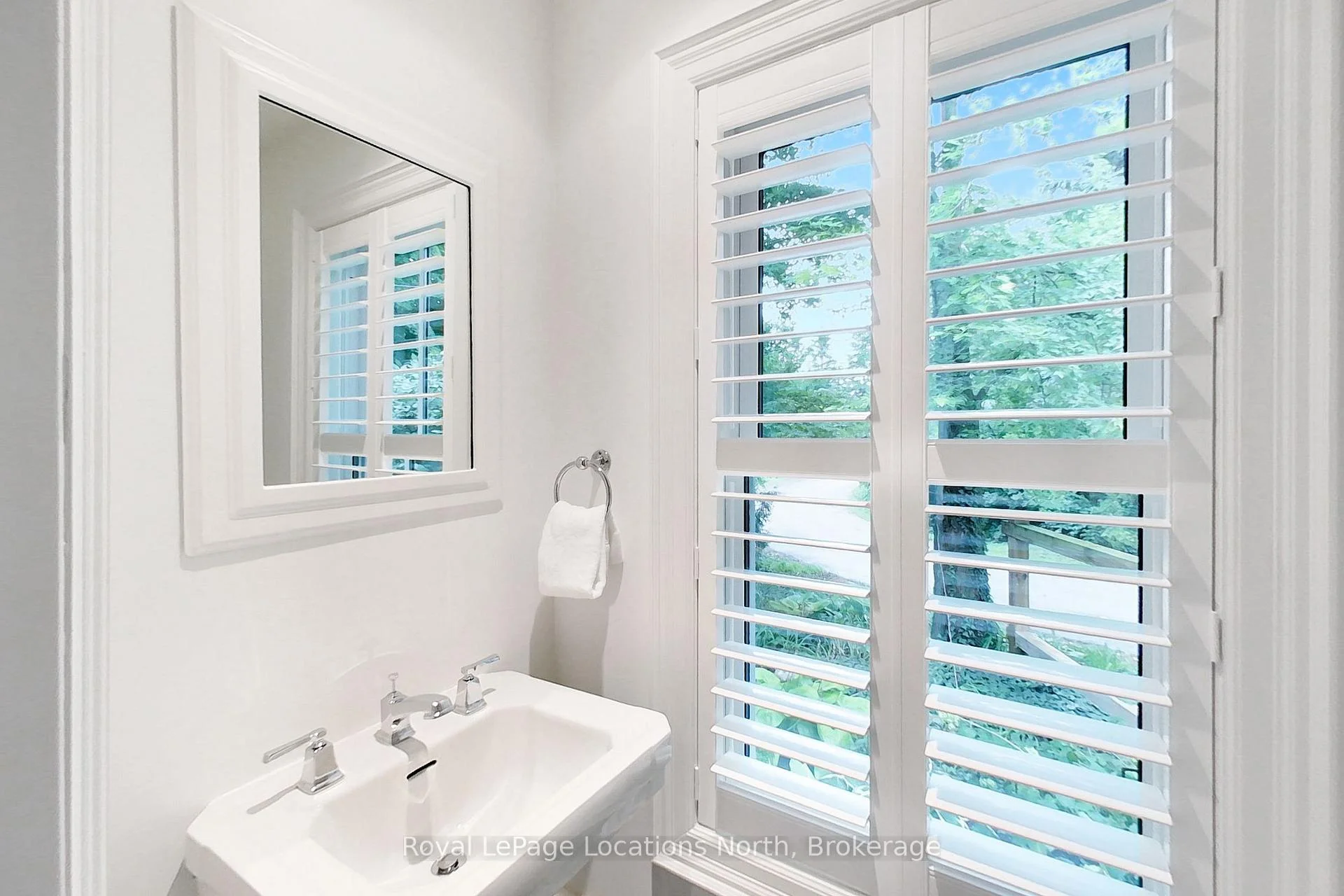 Photo 5 of 40 Alice Street E, Blue Mountains — HOMEH