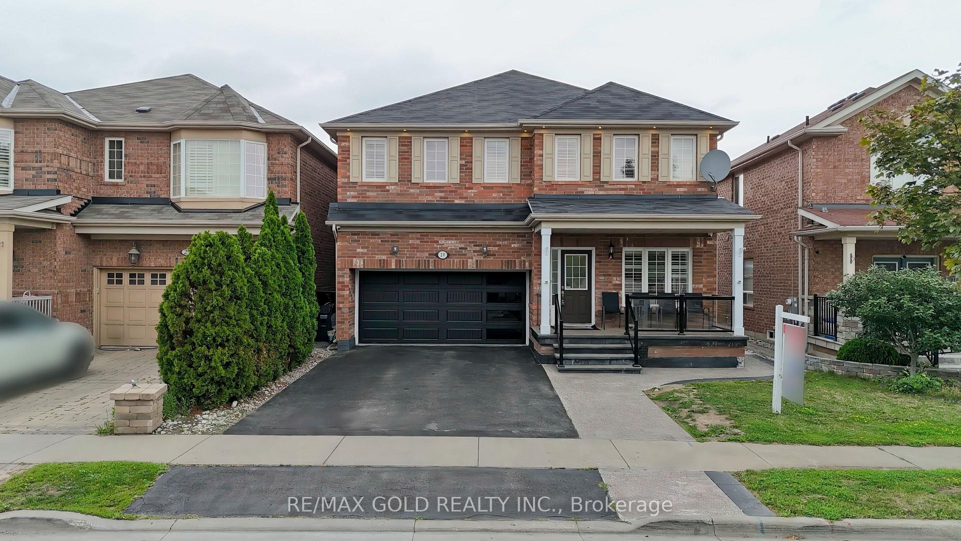 Photo 2 of 29 Abbotsbury Drive, Brampton, Credit Valley — HOMEH