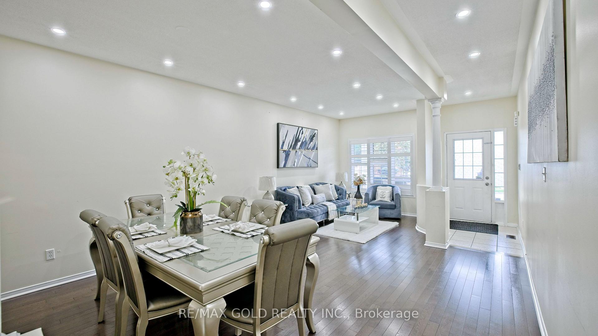 Photo 6 of 29 Abbotsbury Drive, Brampton, Credit Valley — HOMEH