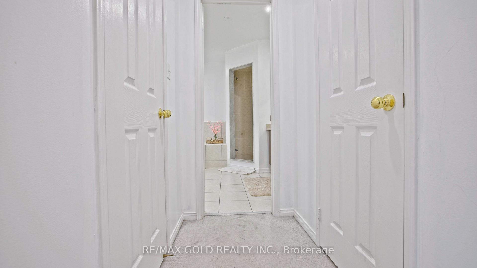 Photo 23 of 29 Abbotsbury Drive, Brampton, Credit Valley — HOMEH