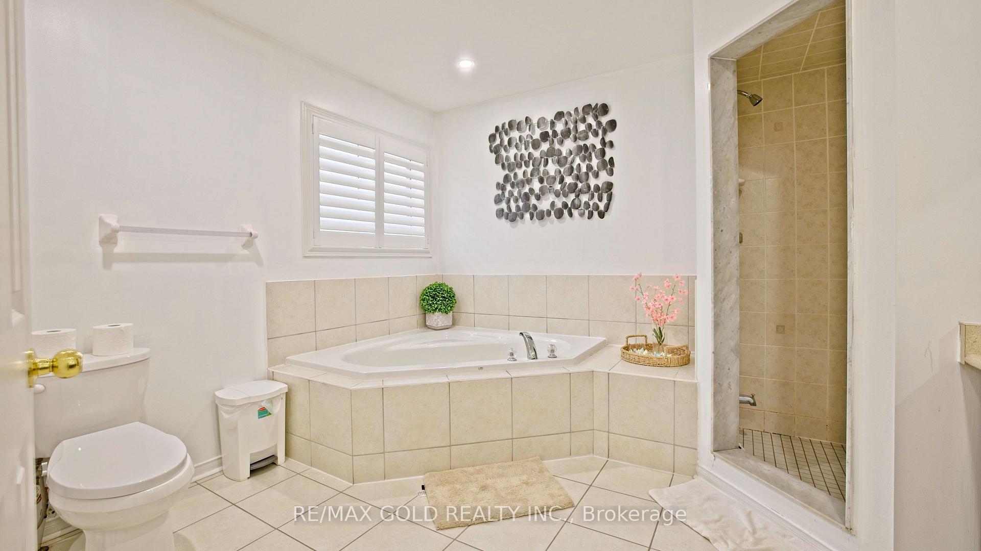 Photo 25 of 29 Abbotsbury Drive, Brampton, Credit Valley — HOMEH