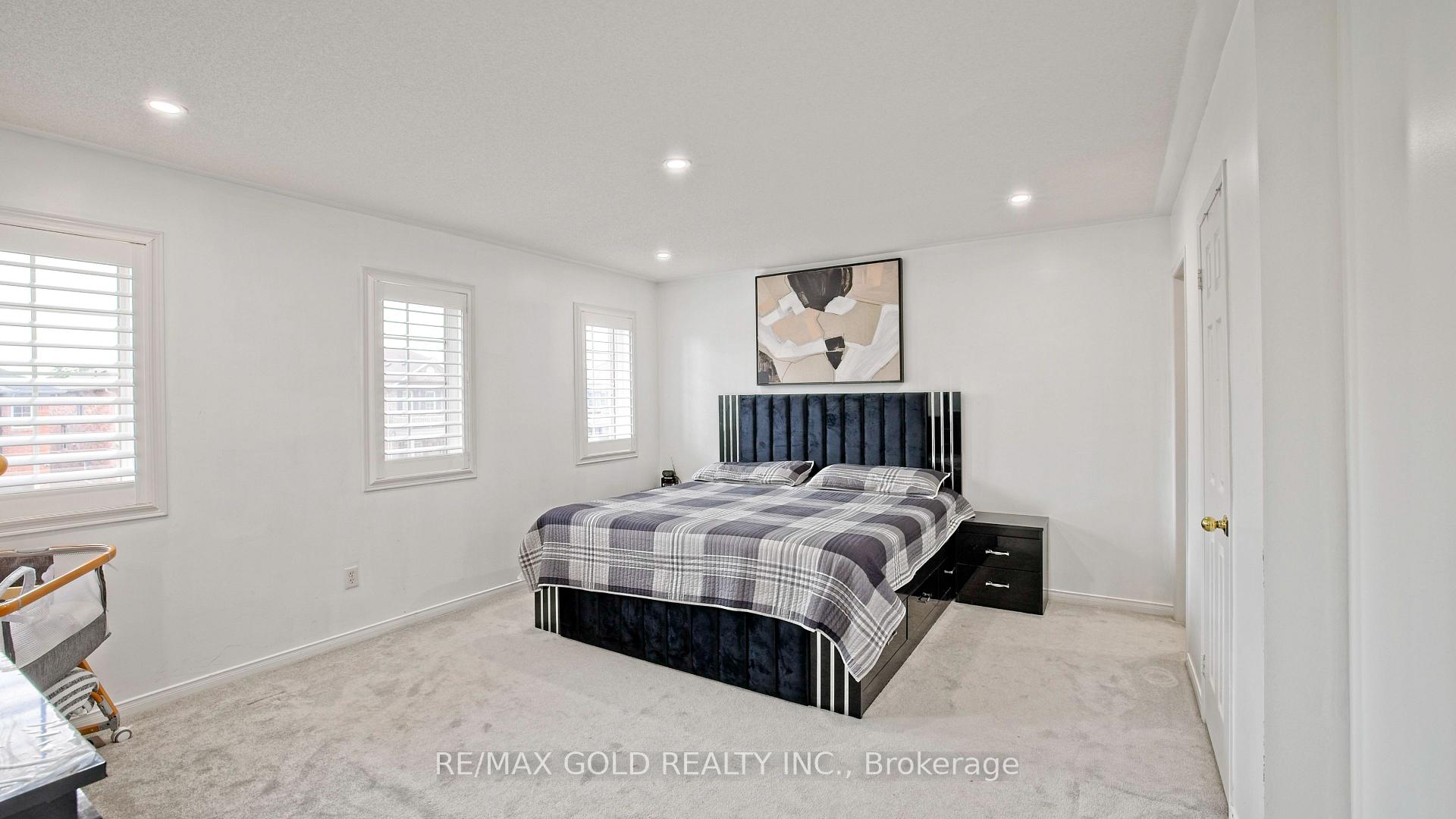 Photo 26 of 29 Abbotsbury Drive, Brampton, Credit Valley — HOMEH