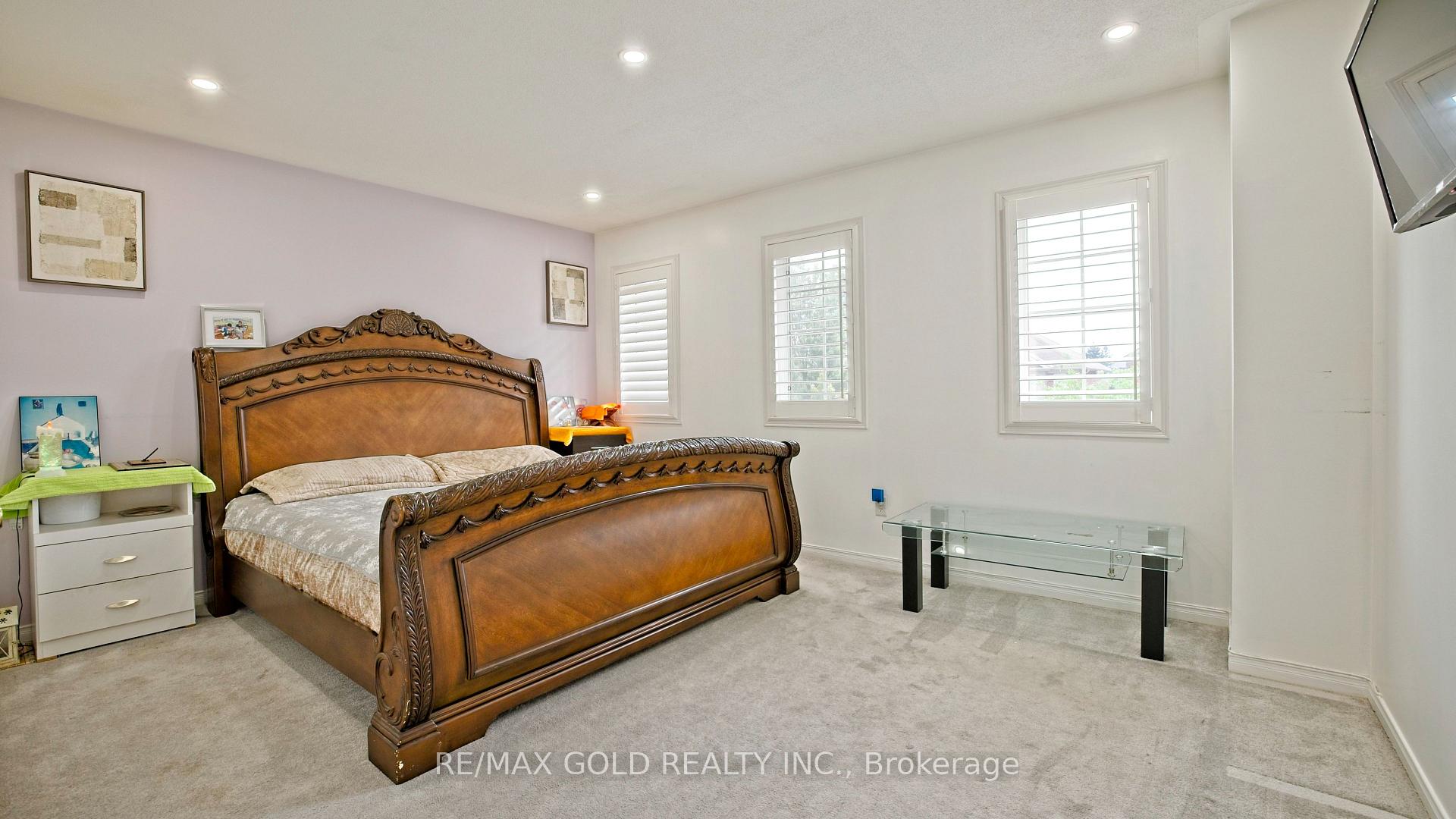Photo 30 of 29 Abbotsbury Drive, Brampton, Credit Valley — HOMEH
