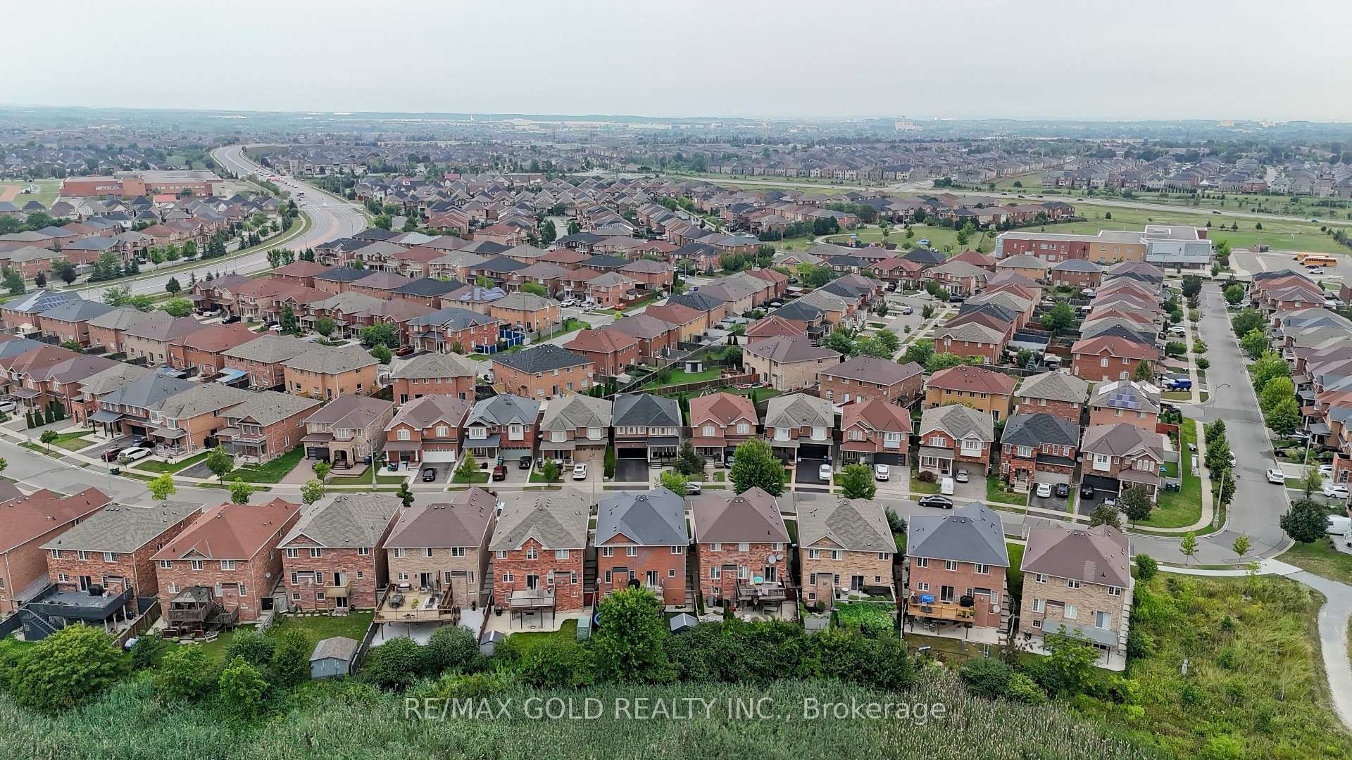 Photo 38 of 29 Abbotsbury Drive, Brampton, Credit Valley — HOMEH