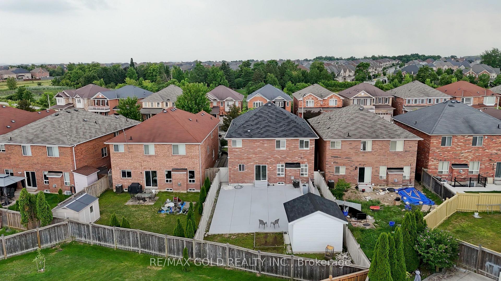 Photo 43 of 29 Abbotsbury Drive, Brampton, Credit Valley — HOMEH