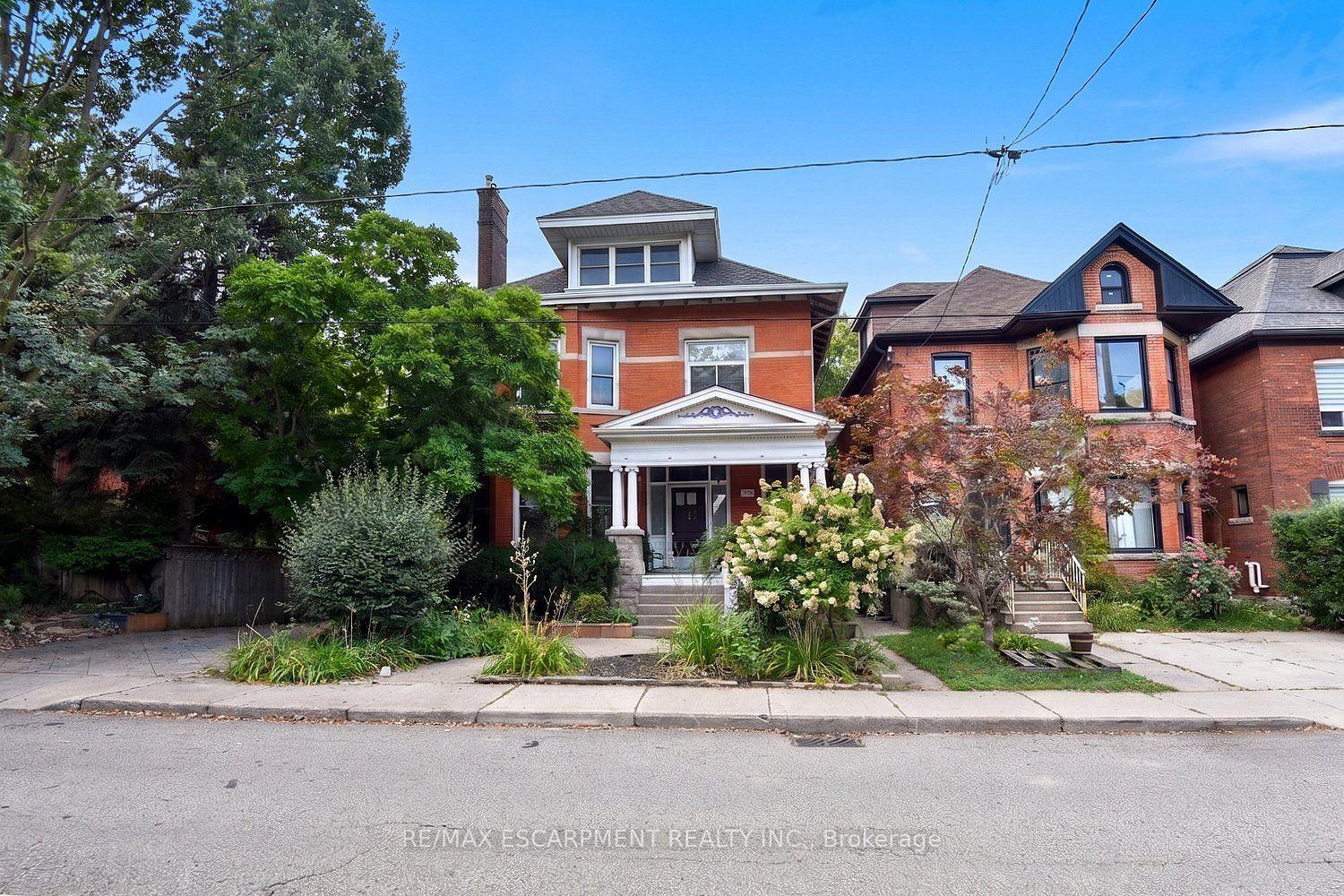 Photo 3 of 34 Holton Avenue S, Hamilton, Gibson — HOMEH