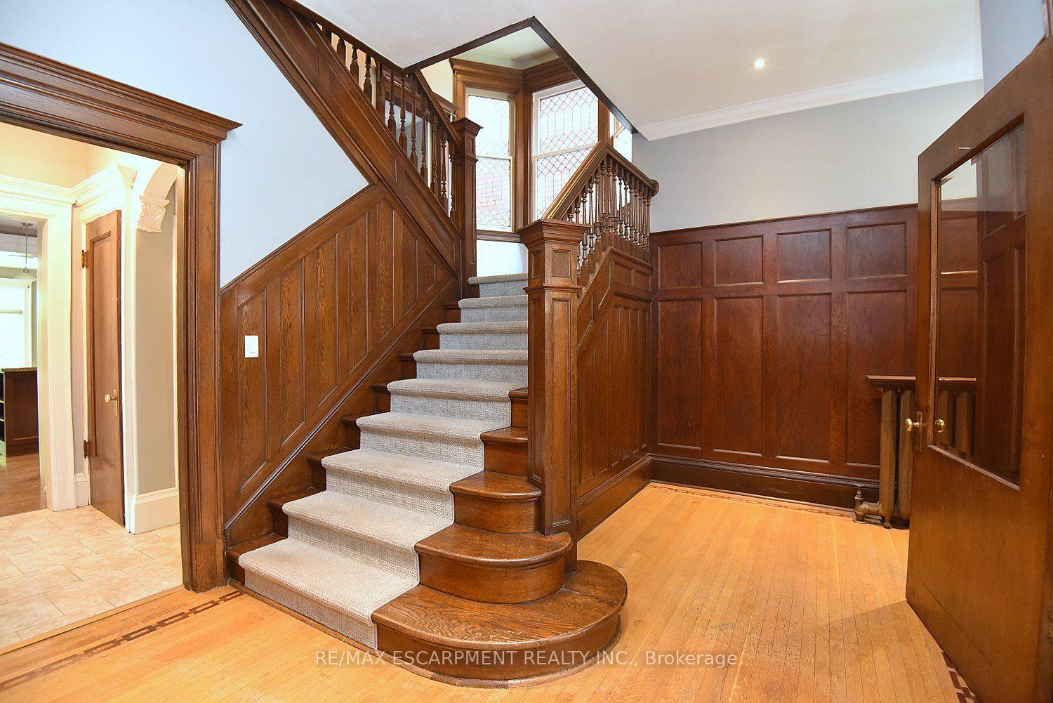 Photo 5 of 34 Holton Avenue S, Hamilton, Gibson — HOMEH