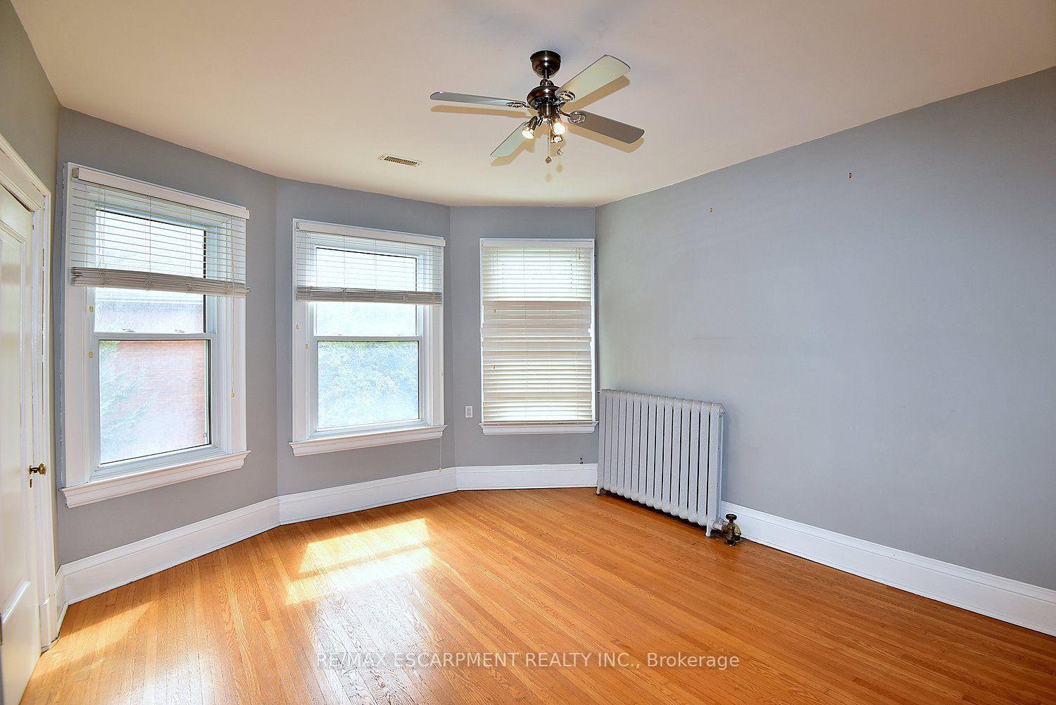 Photo 23 of 34 Holton Avenue S, Hamilton, Gibson — HOMEH