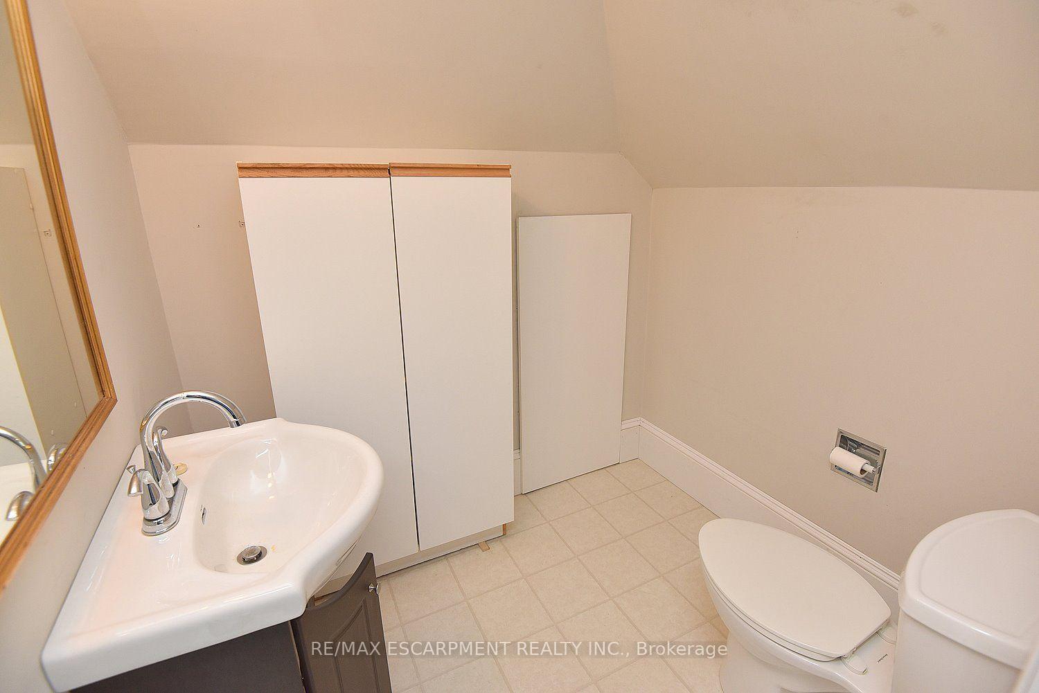 Photo 31 of 34 Holton Avenue S, Hamilton, Gibson — HOMEH