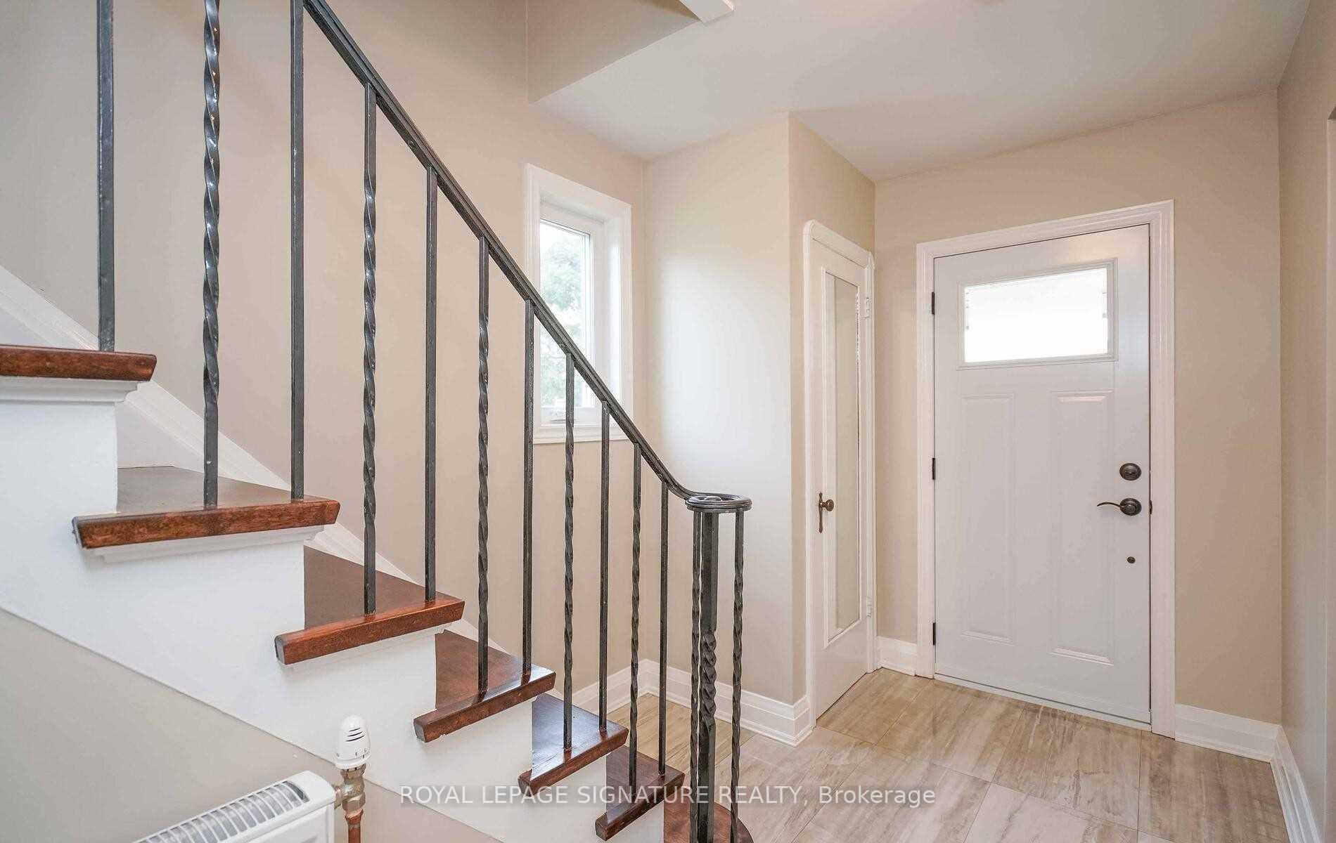 Photo 4 of 1076 Greenwood Avenue, Toronto, Danforth Village-East York — HOMEH