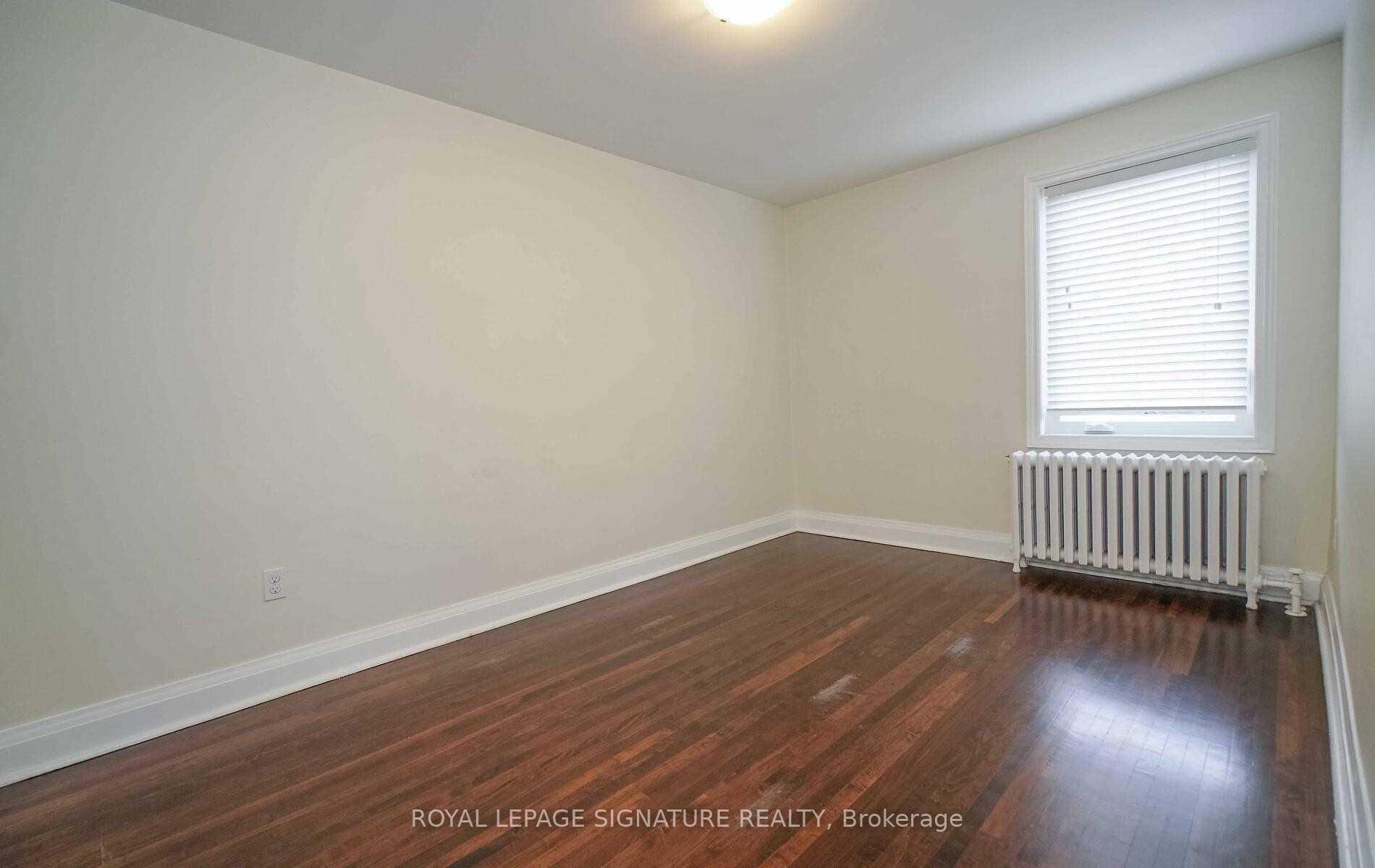 Photo 13 of 1076 Greenwood Avenue, Toronto, Danforth Village-East York — HOMEH