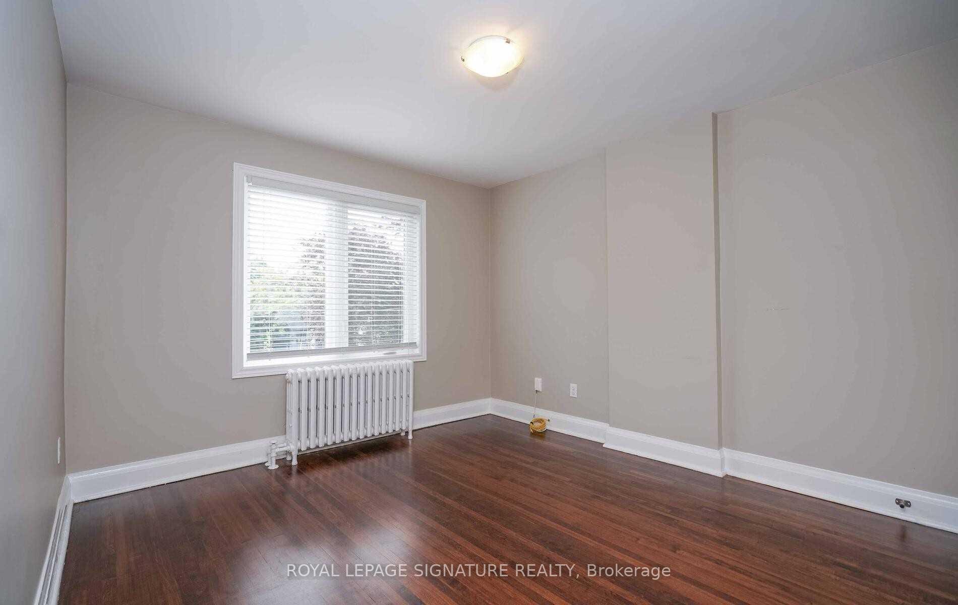 Photo 17 of 1076 Greenwood Avenue, Toronto, Danforth Village-East York — HOMEH