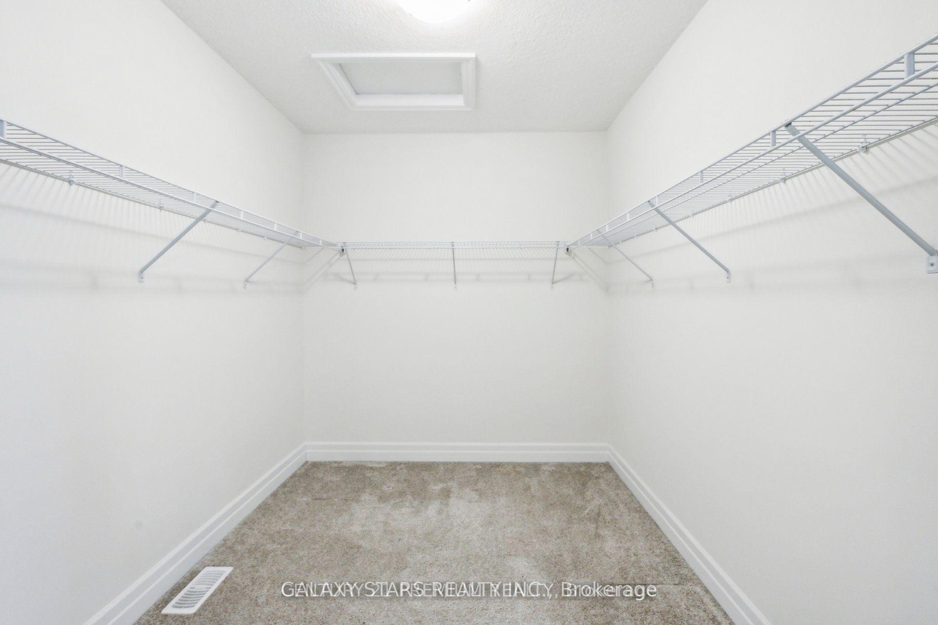 Photo 16 of 33 Robertson Drive, Stratford — HOMEH