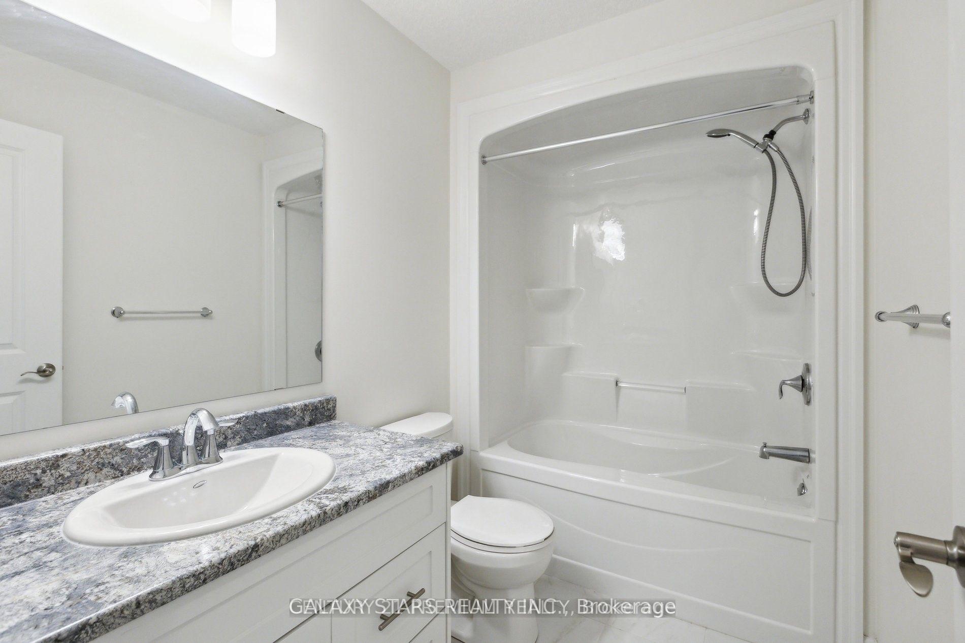 Photo 22 of 33 Robertson Drive, Stratford — HOMEH