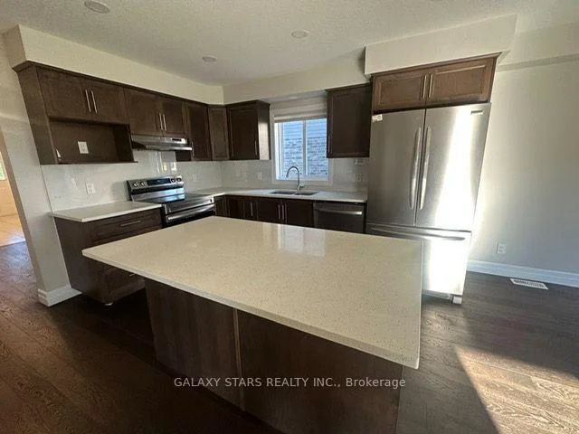 Photo 6 of 33 Robertson Drive, Stratford — HOMEH