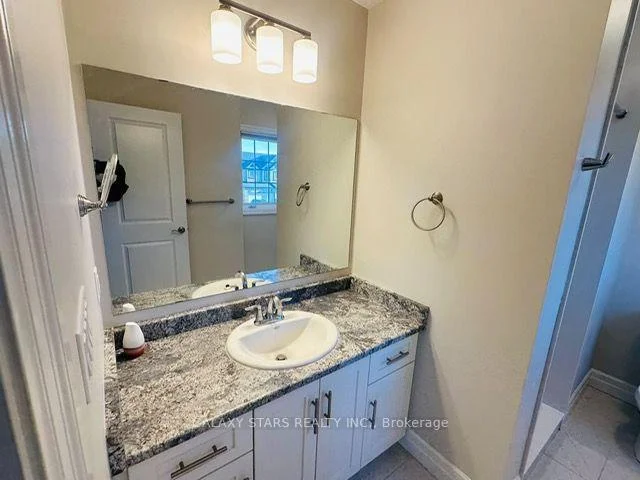 Photo 34 of 33 Robertson Drive, Stratford — HOMEH