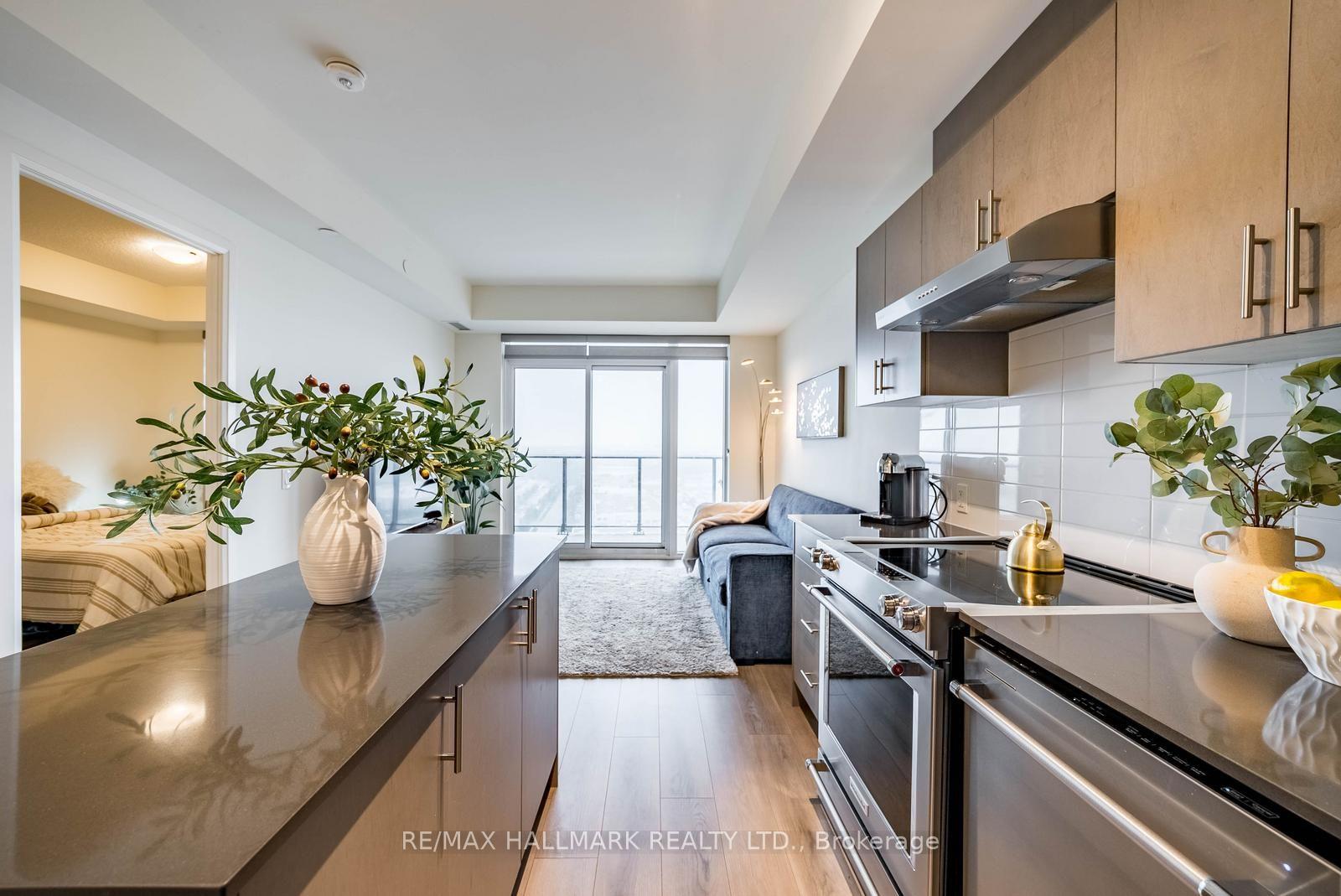 Photo 7 of Unit 1706, 8960 Jane Street, Vaughan, Vellore Village — HOMEH