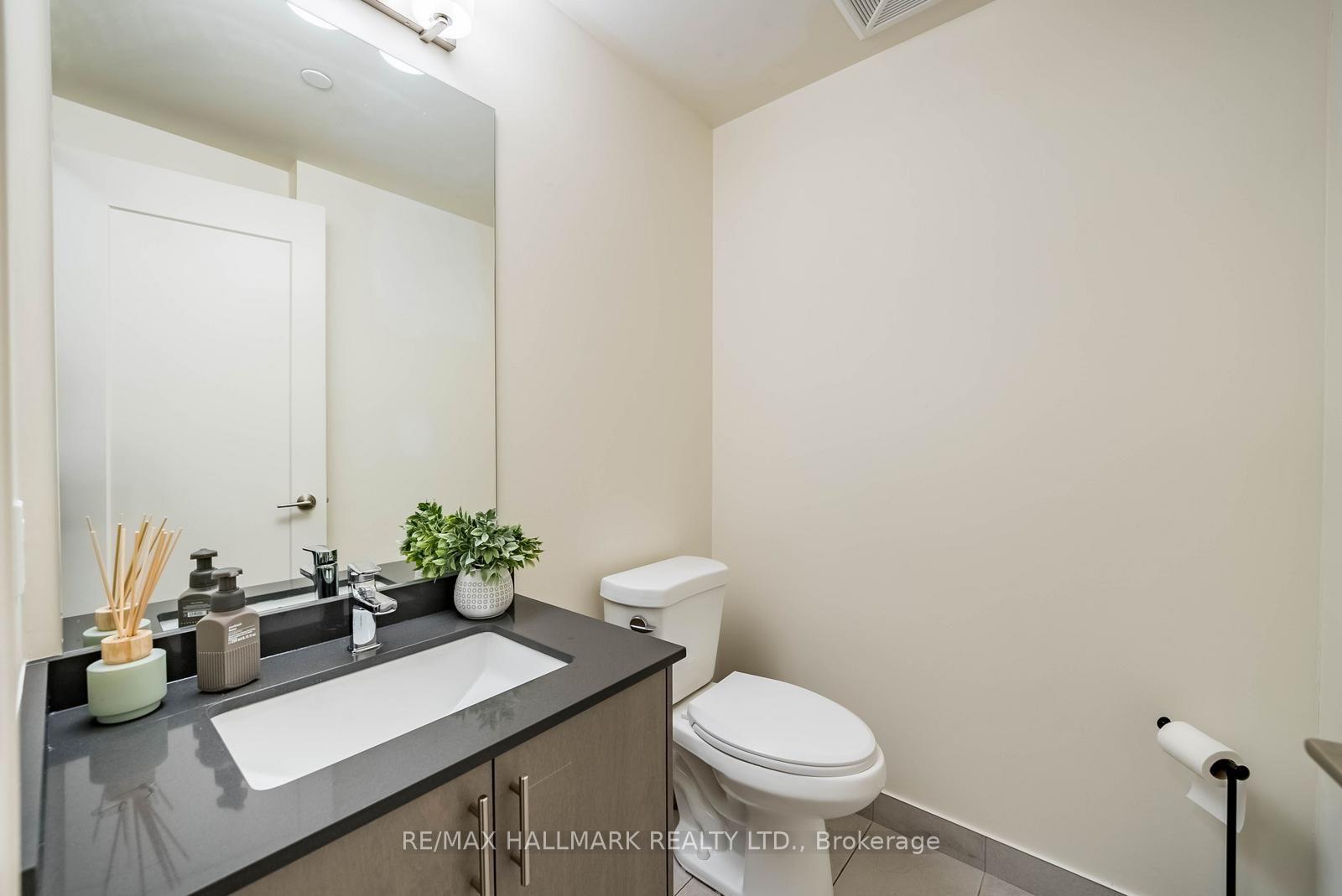 Photo 8 of Unit 1706, 8960 Jane Street, Vaughan, Vellore Village — HOMEH