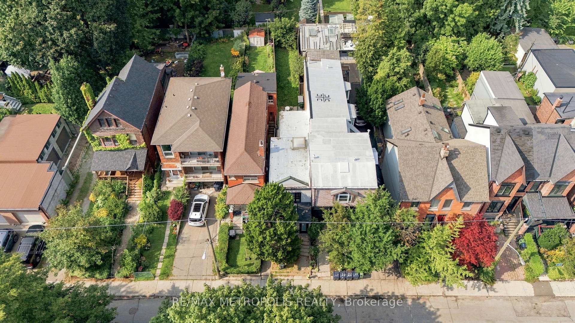 Photo 3 of 24 Marion Street, Toronto, Roncesvalles — HOMEH