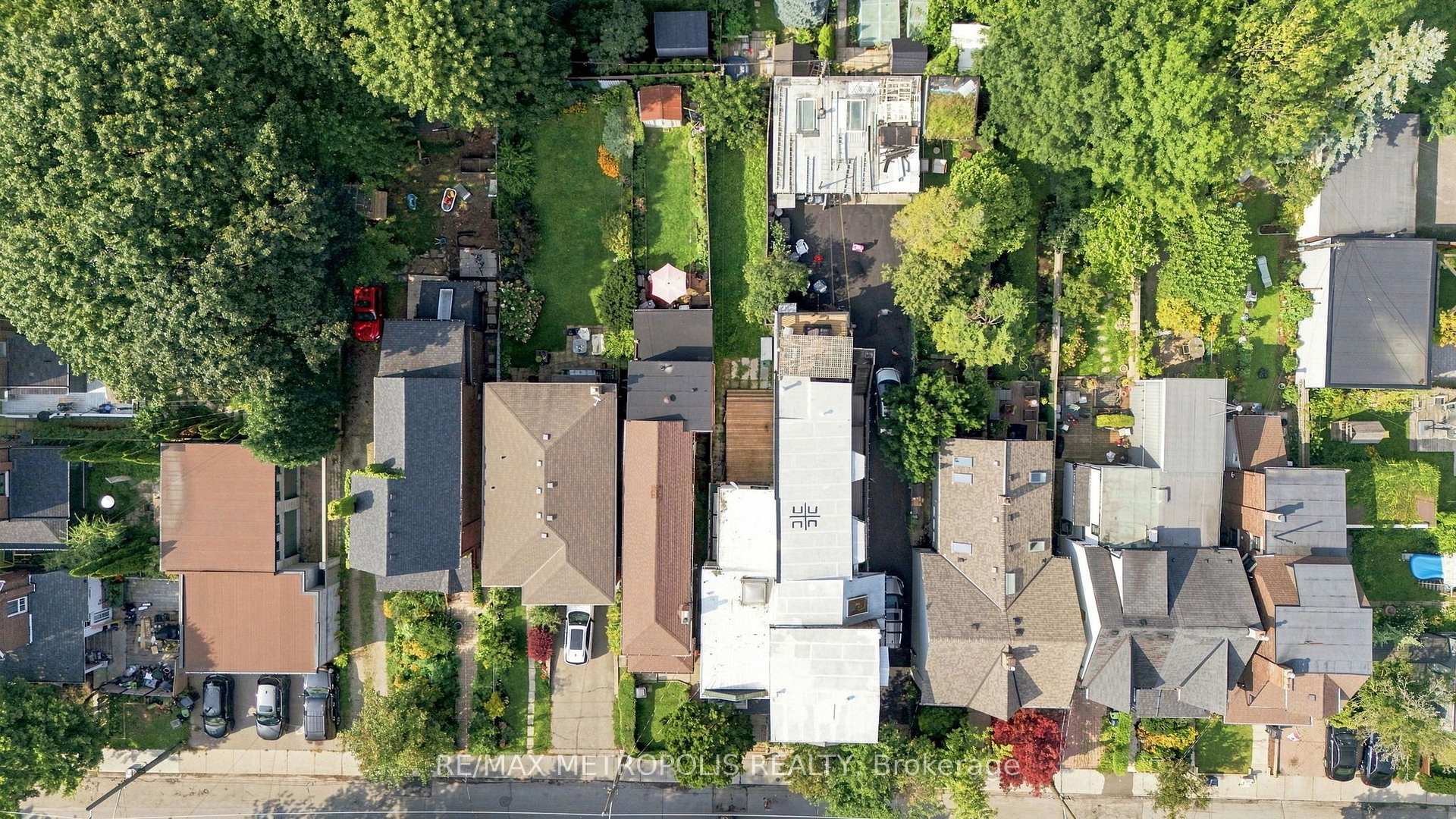 Photo 4 of 24 Marion Street, Toronto, Roncesvalles — HOMEH