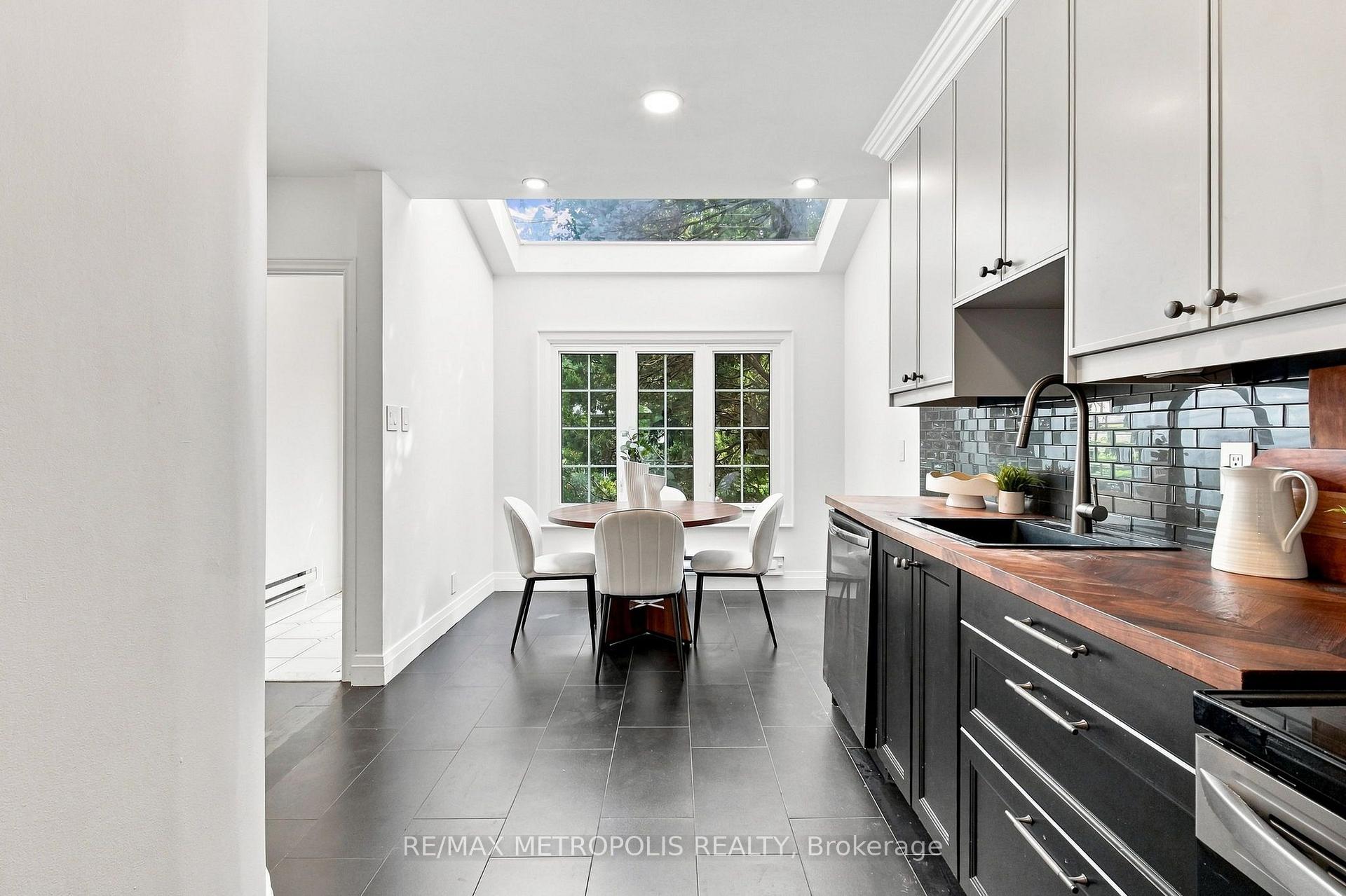 Photo 14 of 24 Marion Street, Toronto, Roncesvalles — HOMEH