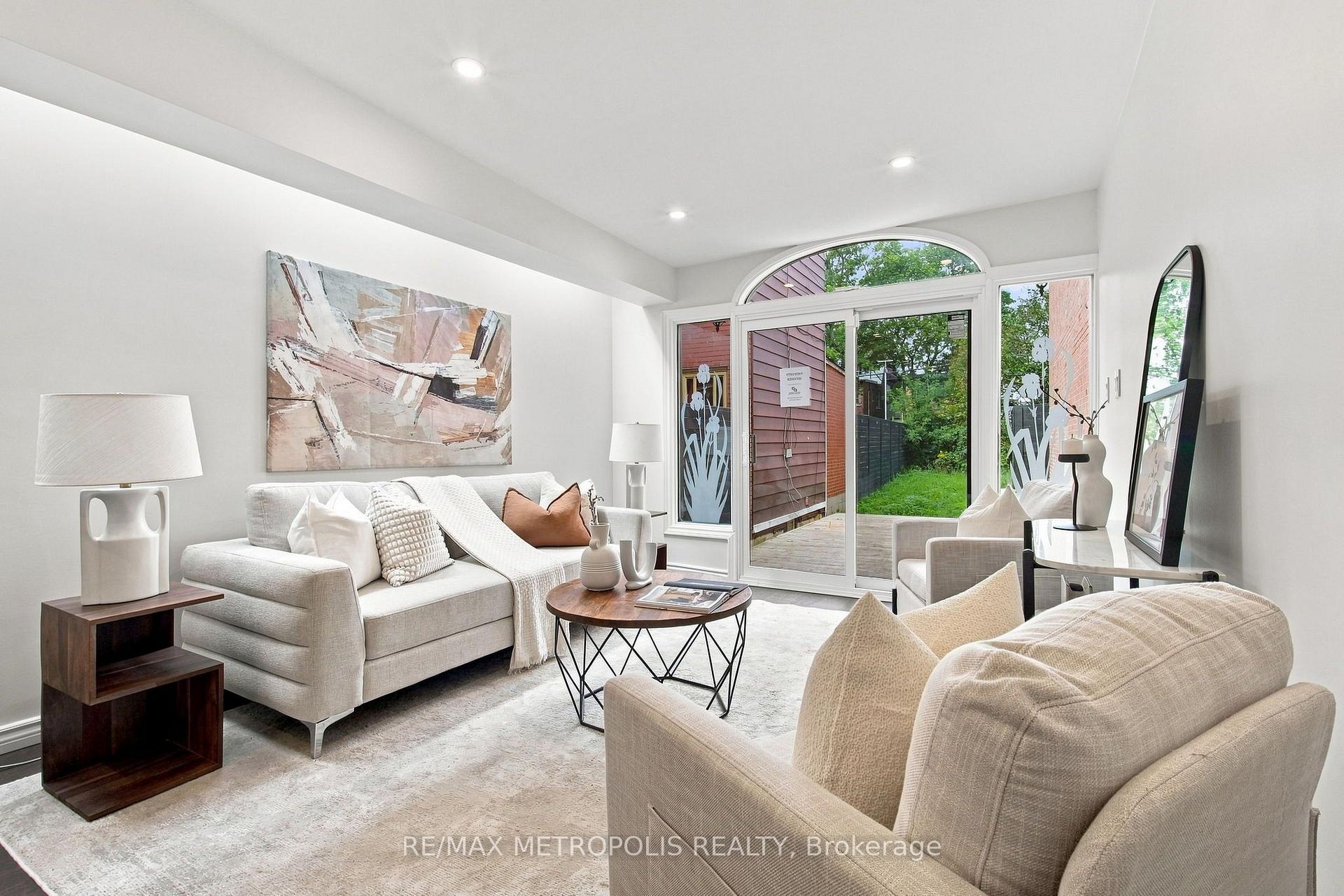 Photo 18 of 24 Marion Street, Toronto, Roncesvalles — HOMEH