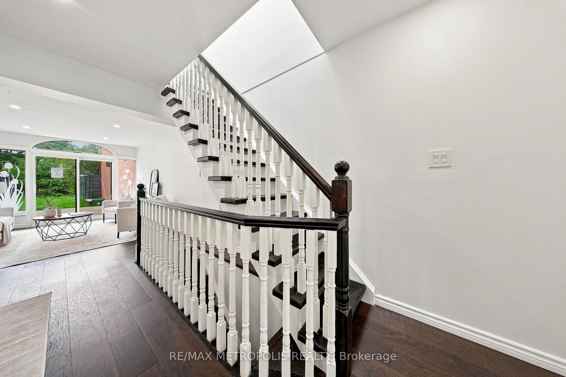 Photo 21 of 24 Marion Street, Toronto, Roncesvalles — HOMEH