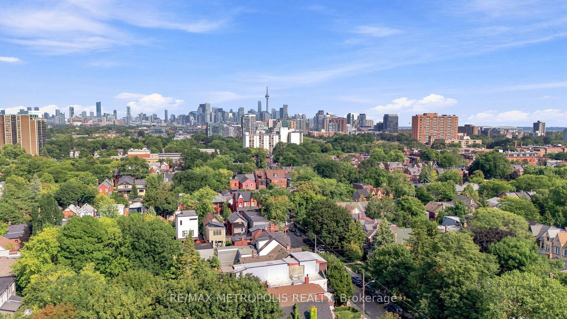 Photo 40 of 24 Marion Street, Toronto, Roncesvalles — HOMEH