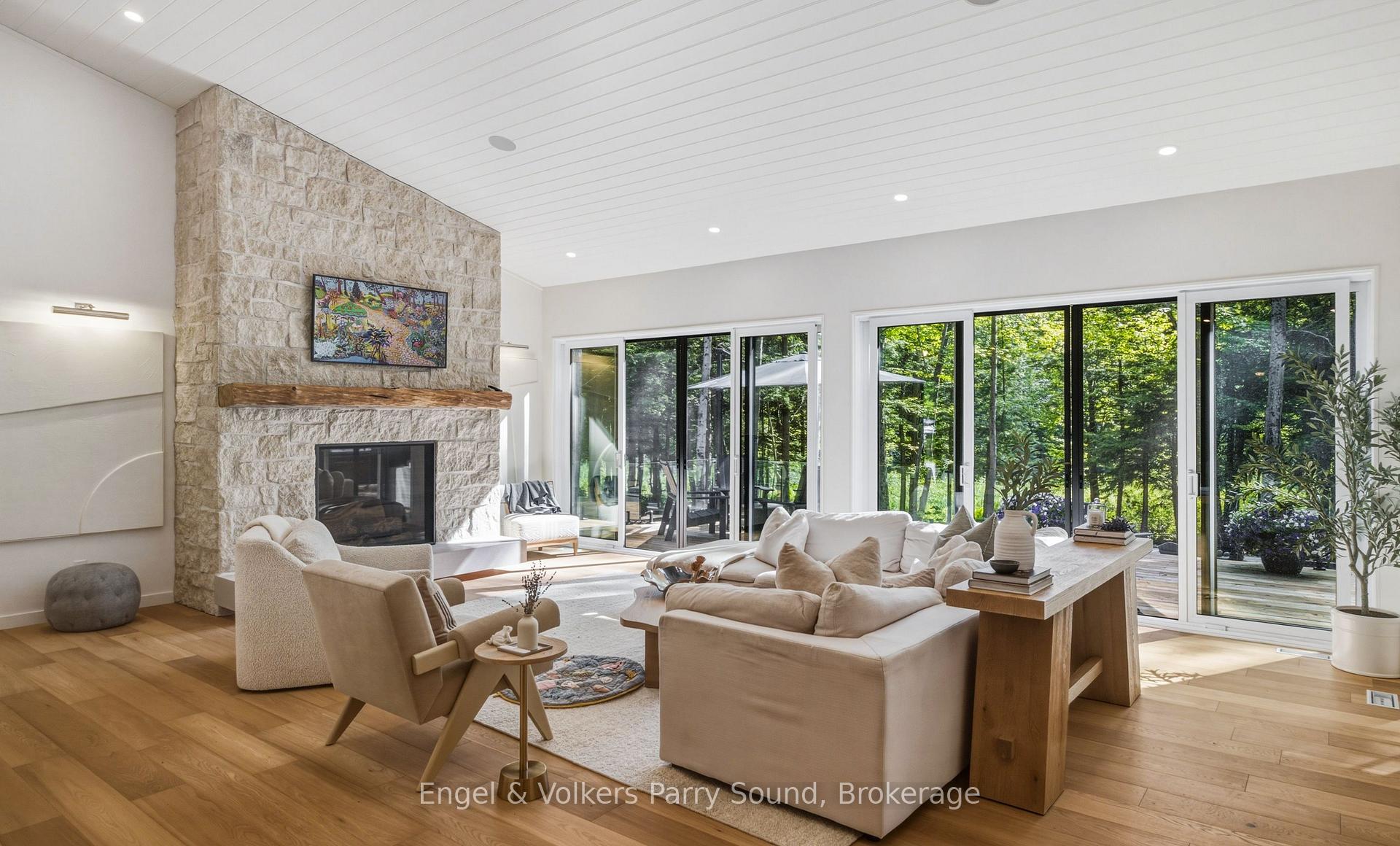 Photo 13 of 15 Beechwood Drive, Seguin — HOMEH