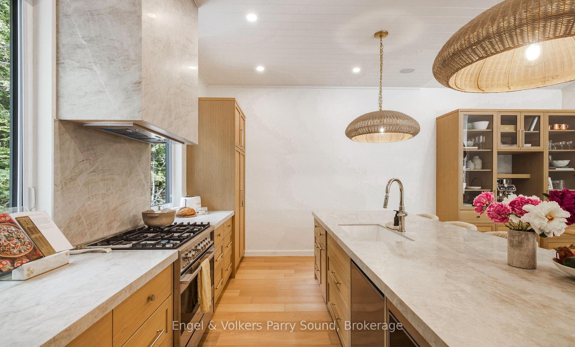 Photo 18 of 15 Beechwood Drive, Seguin — HOMEH
