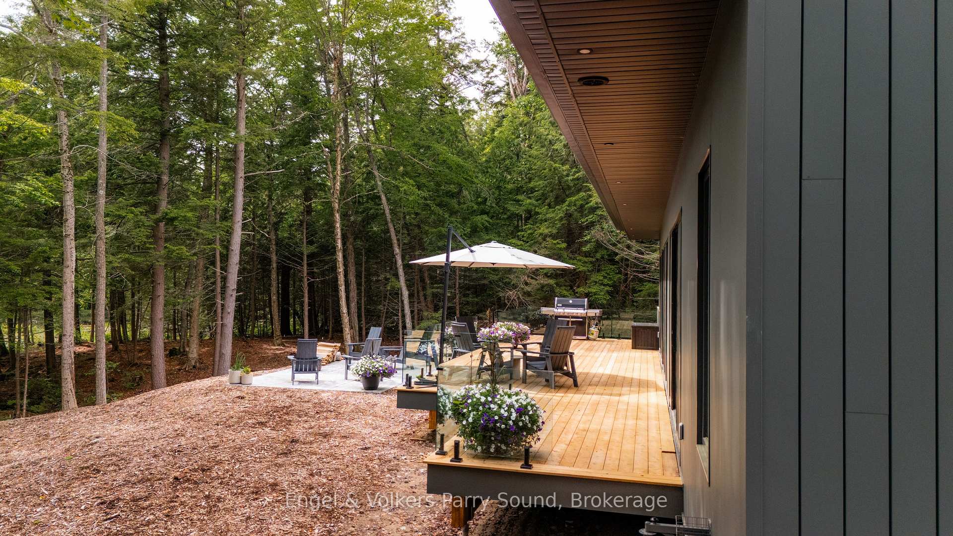 Photo 35 of 15 Beechwood Drive, Seguin — HOMEH