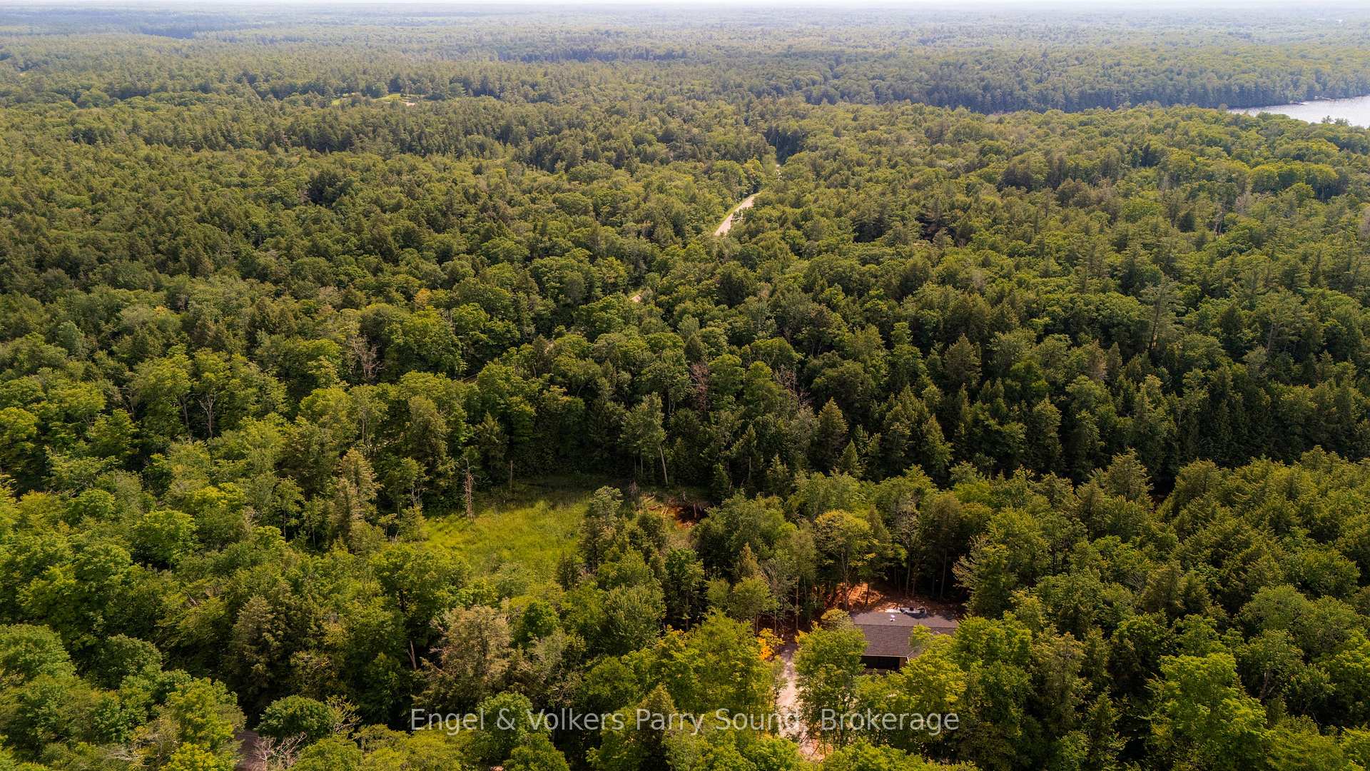 Photo 43 of 15 Beechwood Drive, Seguin — HOMEH