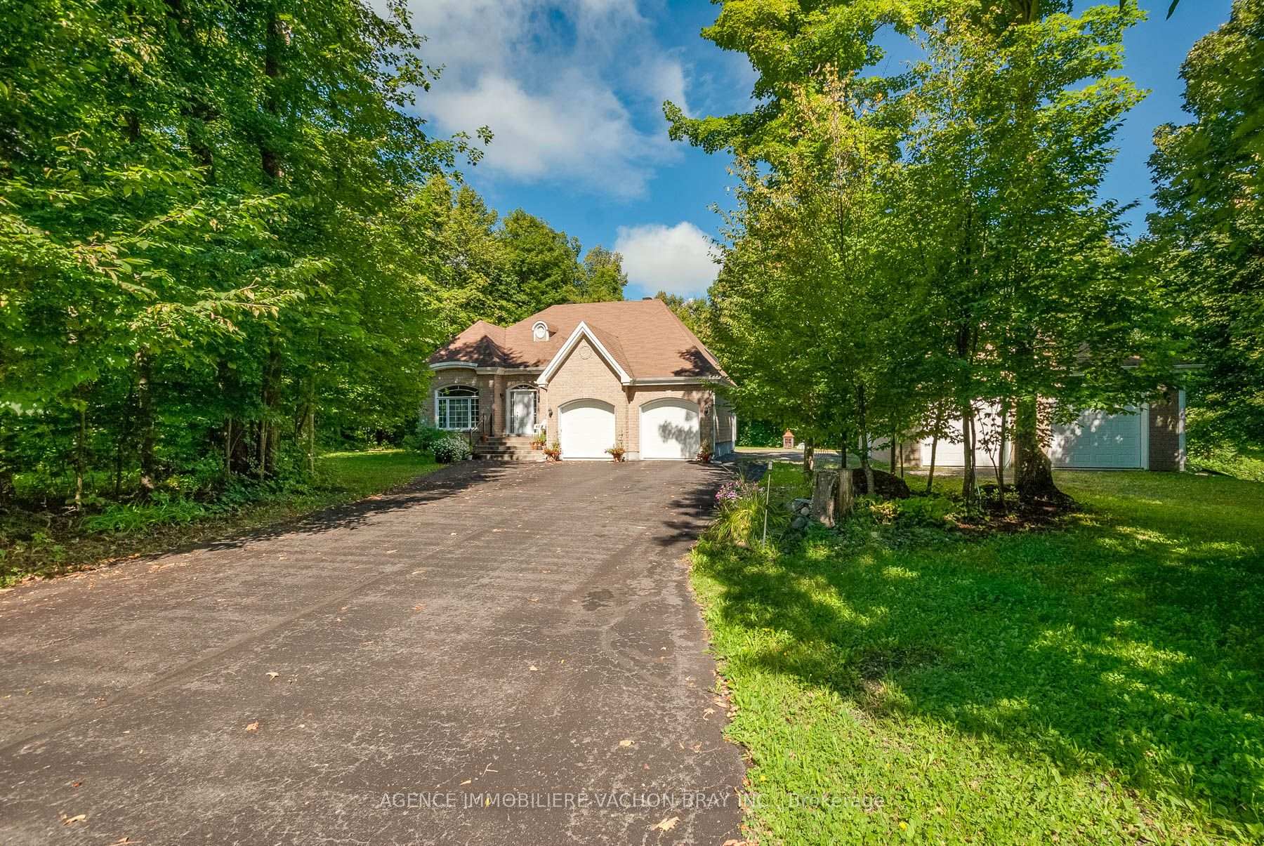 Photo 2 of 20233 Maple Road, South Glengarry, South Glengarry (Charlottenburgh) Twp — HOMEH