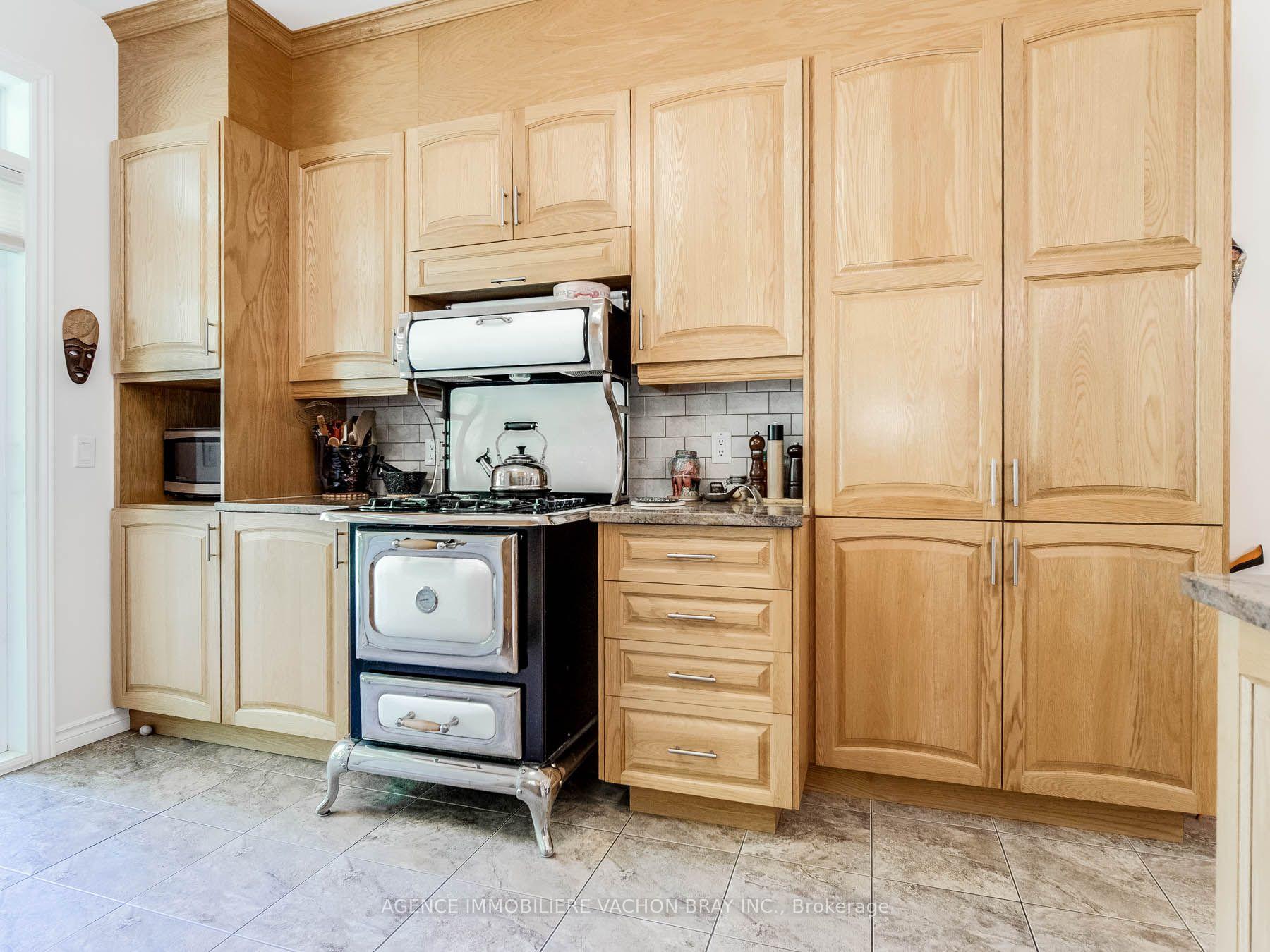 Photo 16 of 20233 Maple Road, South Glengarry, South Glengarry (Charlottenburgh) Twp — HOMEH