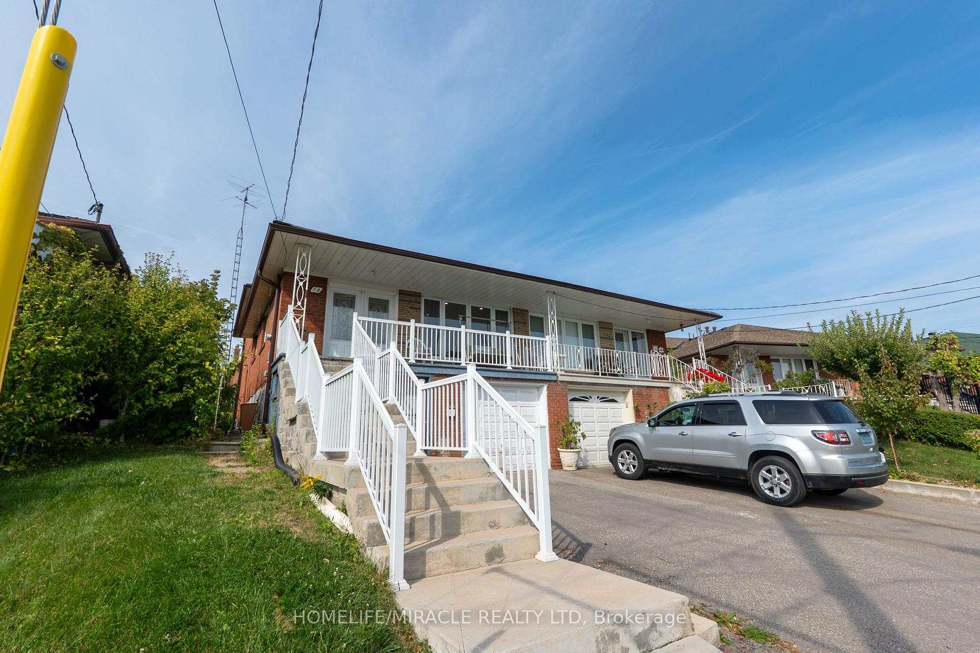 Photo 3 of 12 Brubeck Road, North York, Humbermede — HOMEH