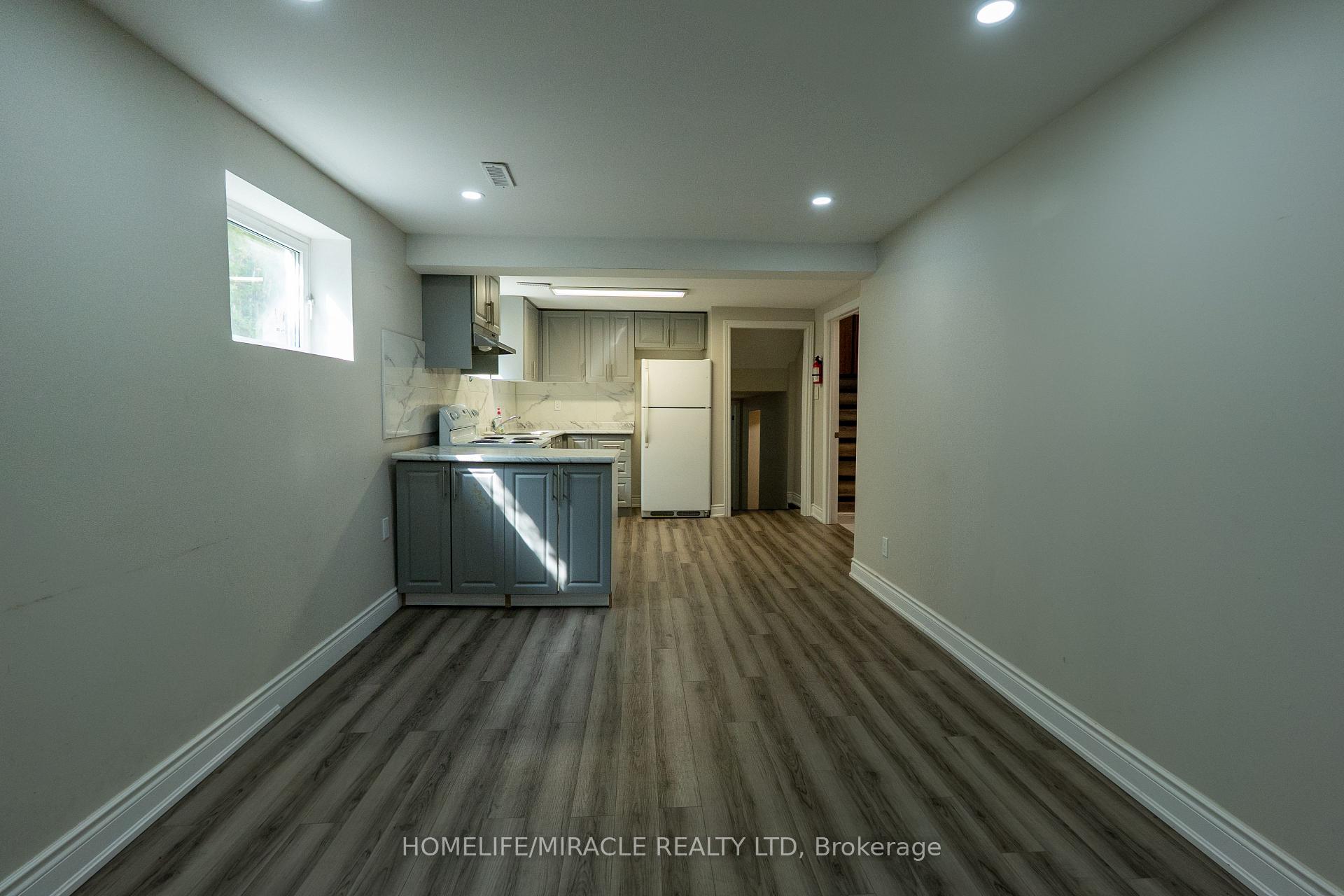 Photo 10 of 12 Brubeck Road, North York, Humbermede — HOMEH