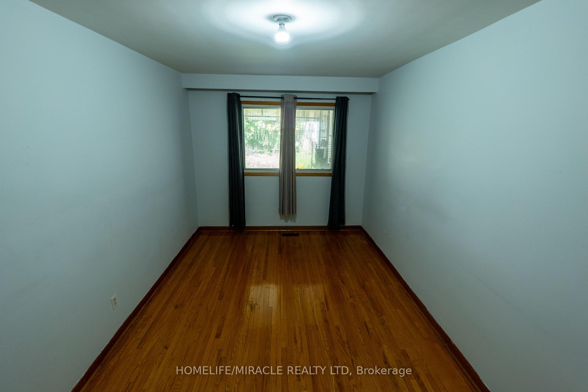 Photo 25 of 12 Brubeck Road, North York, Humbermede — HOMEH