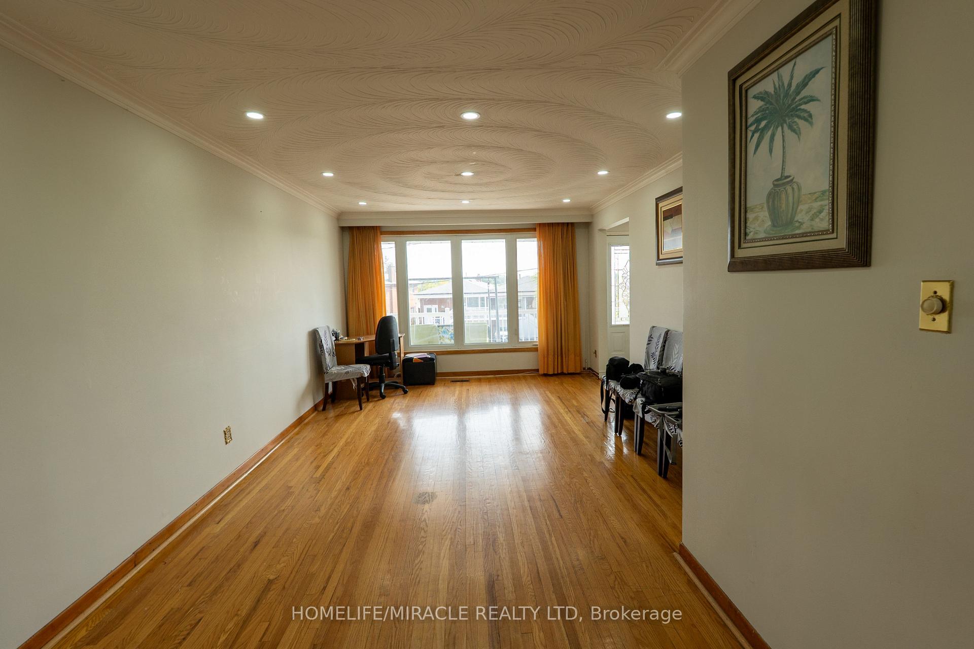 Photo 37 of 12 Brubeck Road, North York, Humbermede — HOMEH