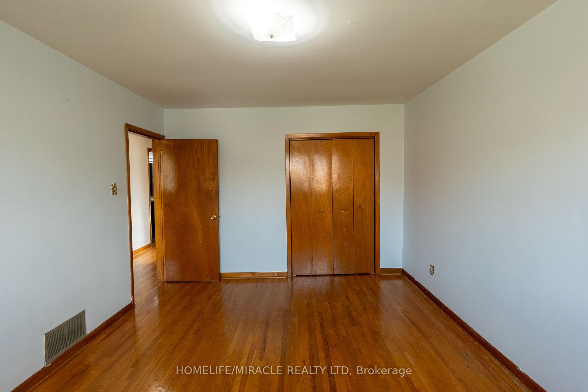 Photo 42 of 12 Brubeck Road, North York, Humbermede — HOMEH