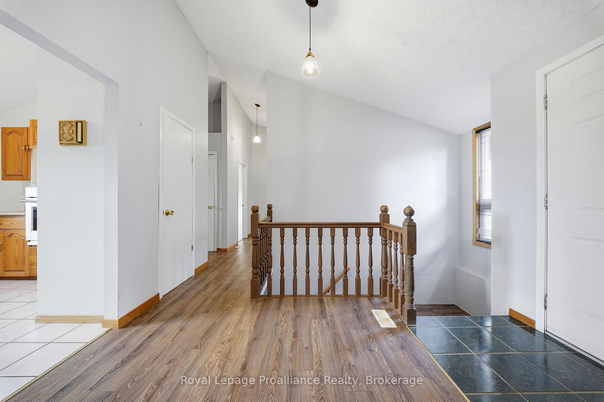 Photo 10 of 555 Bethel Road, Belleville, Thurlow Ward — HOMEH